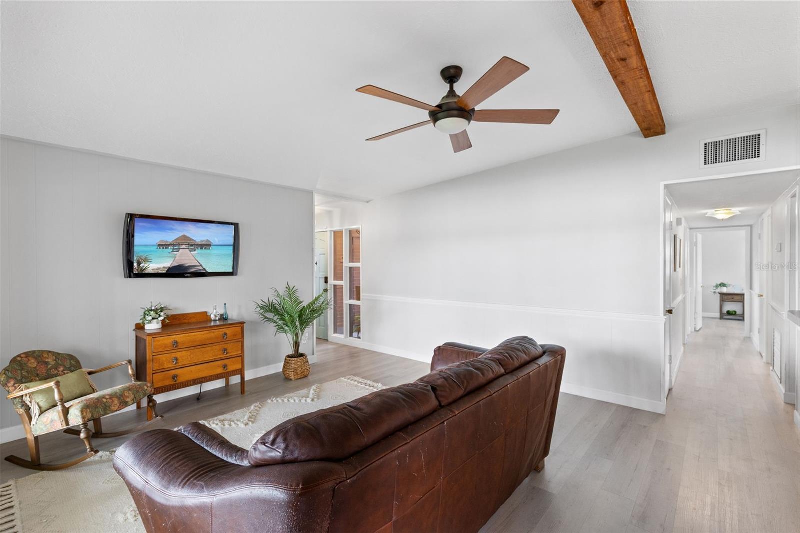 Image 8 of 36 For 620 Lake Drive