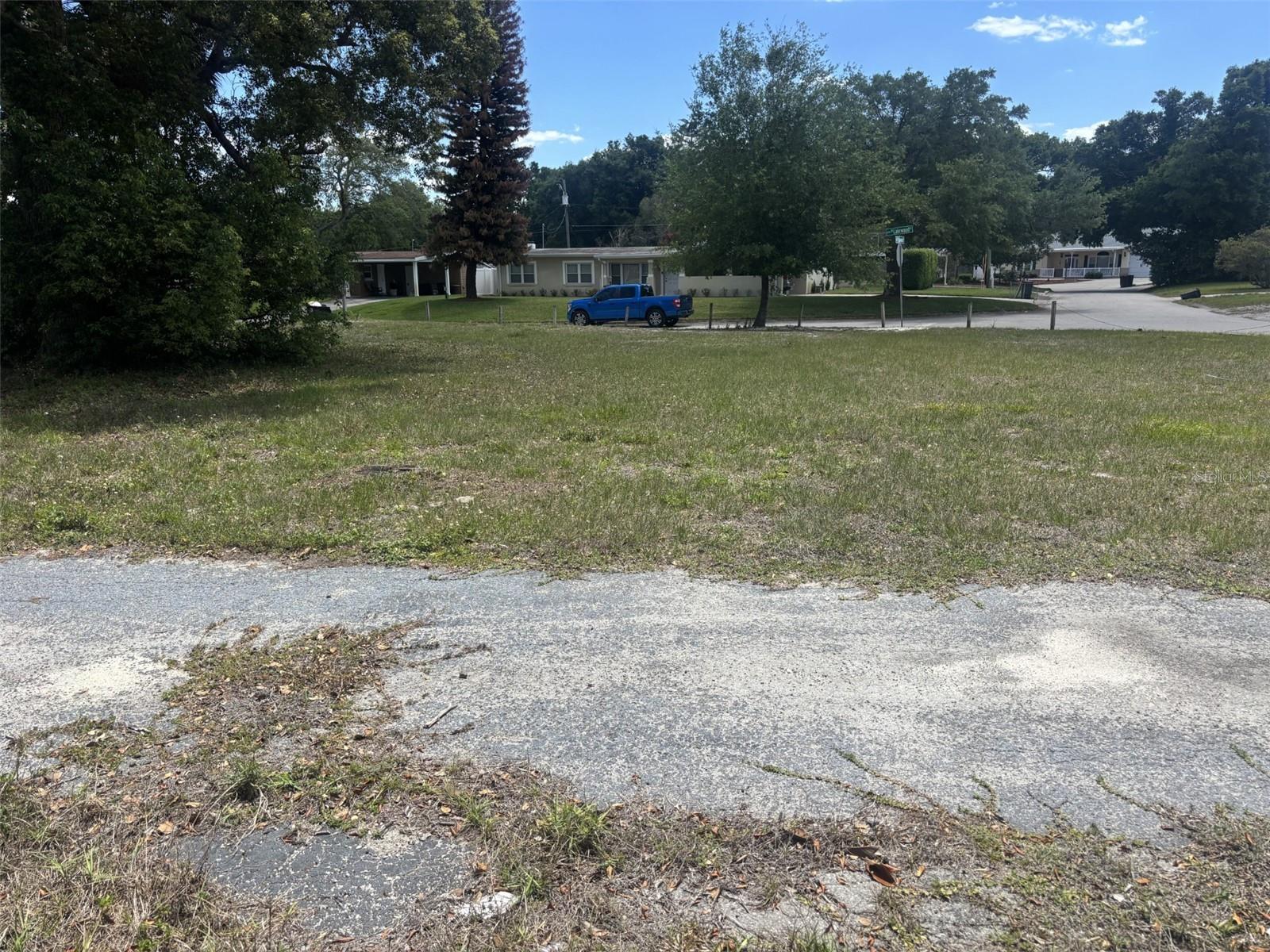 Image 6 of 6 For Lakewood Circle