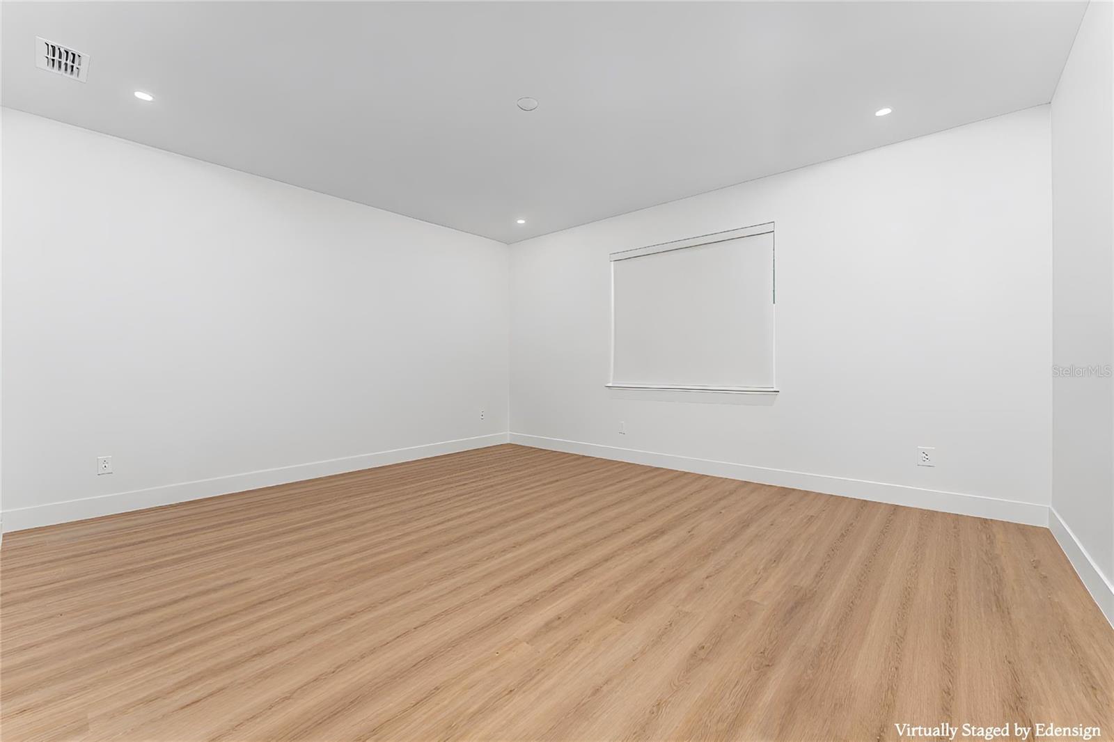 Image 14 of 27 For 81 Overleaf Lane