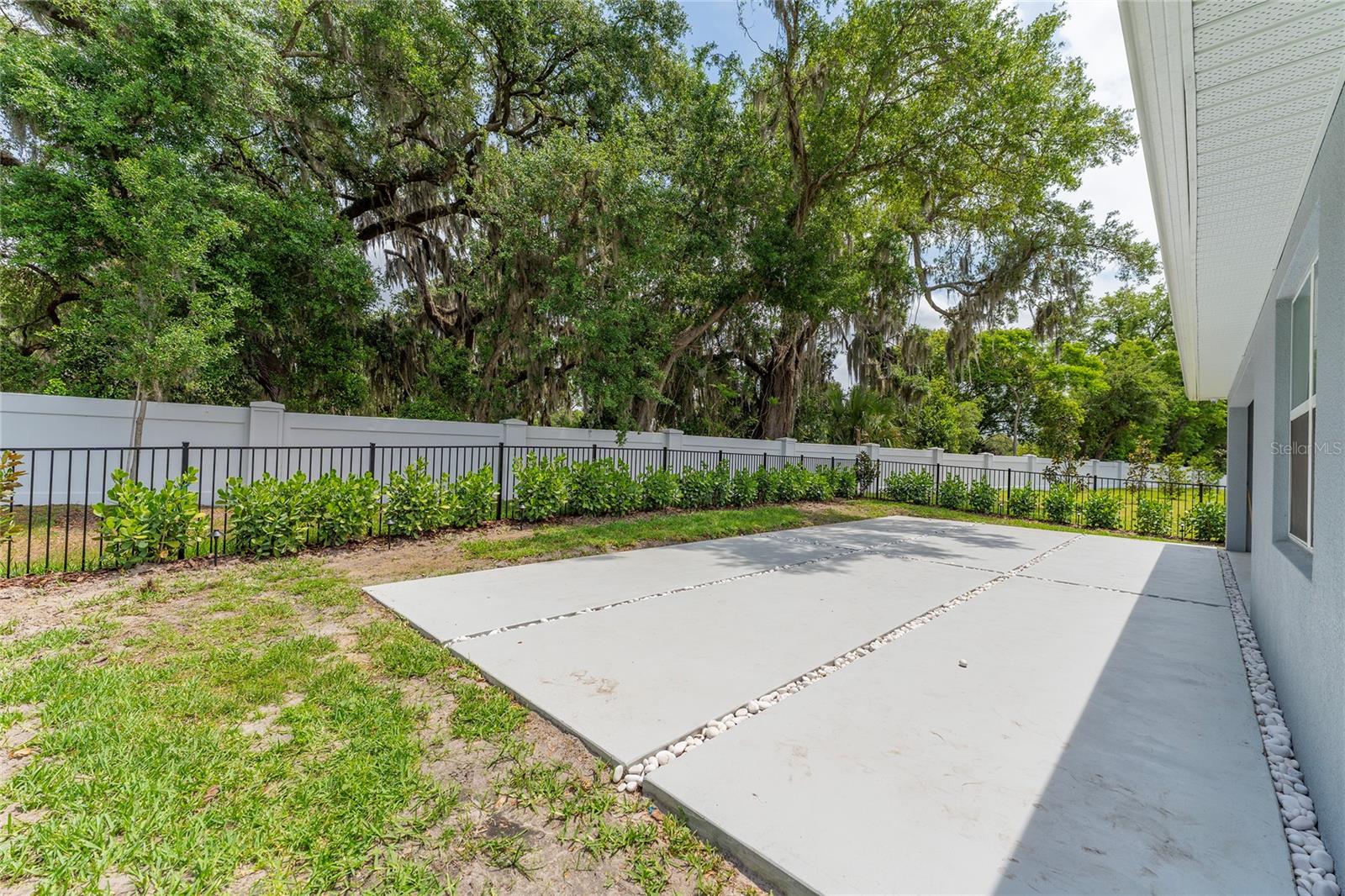 Image 26 of 27 For 81 Overleaf Lane