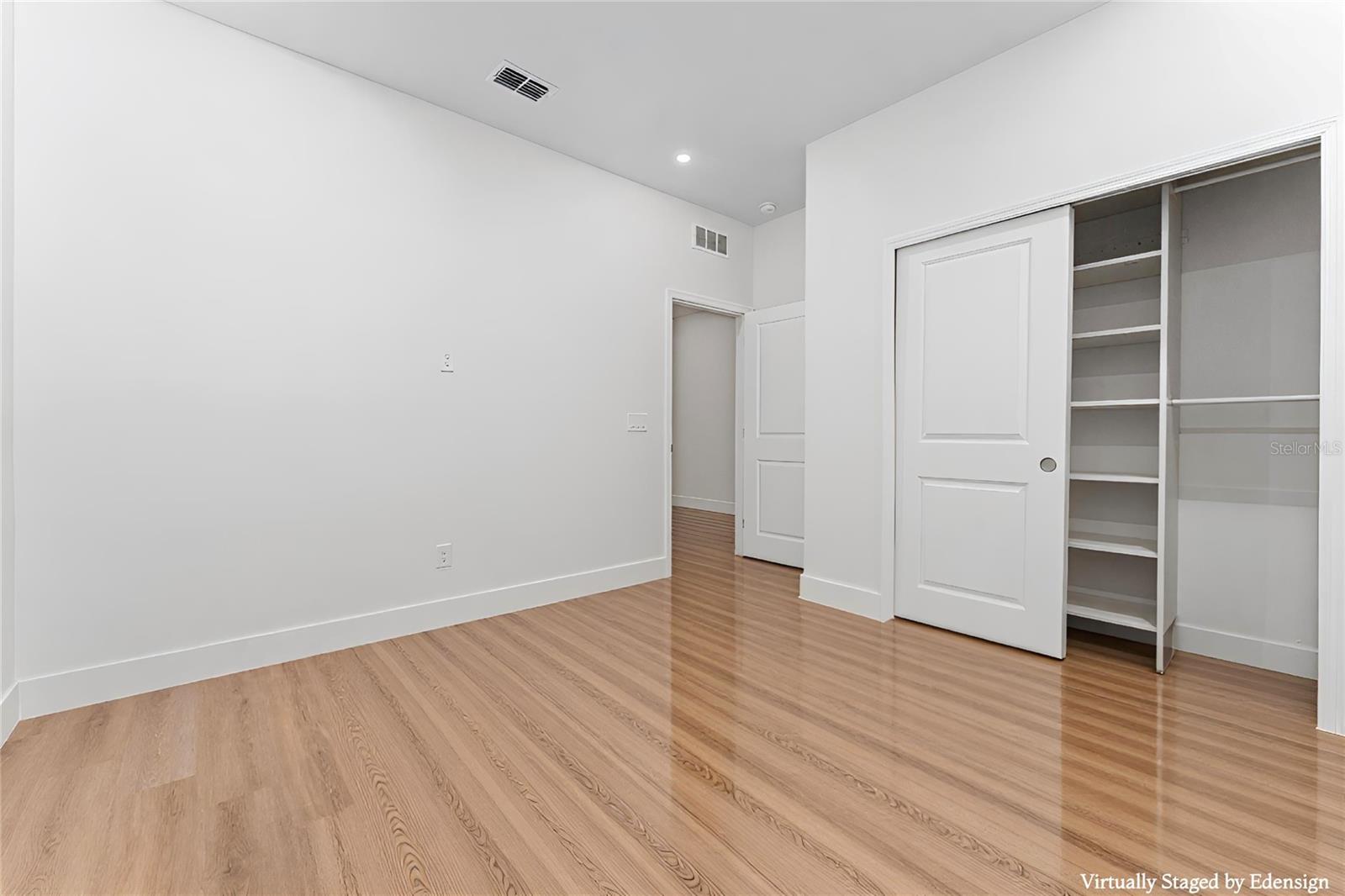 Image 8 of 27 For 81 Overleaf Lane