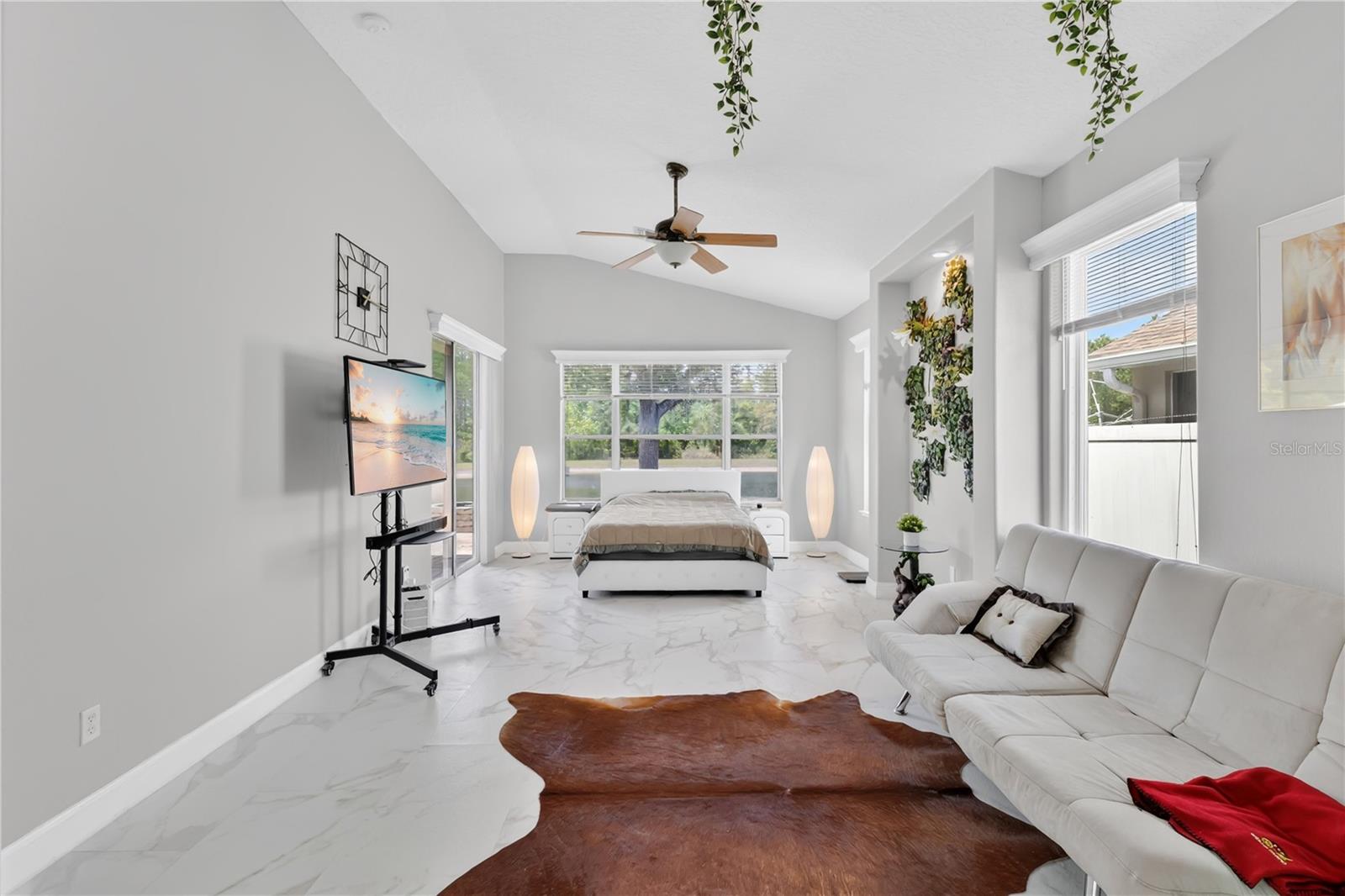 Image 12 of 36 For 2056 Autumn View Drive