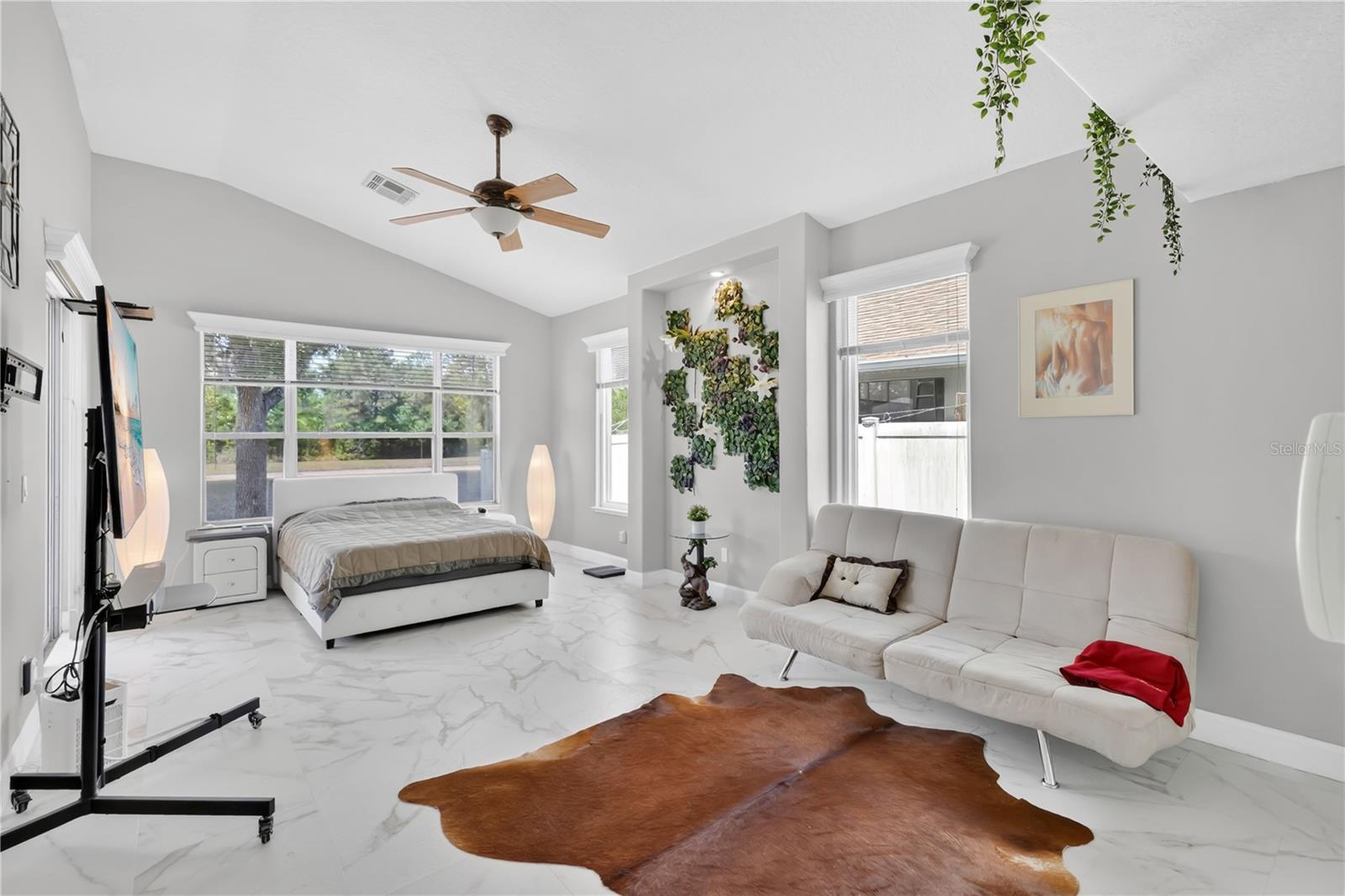 Image 13 of 36 For 2056 Autumn View Drive