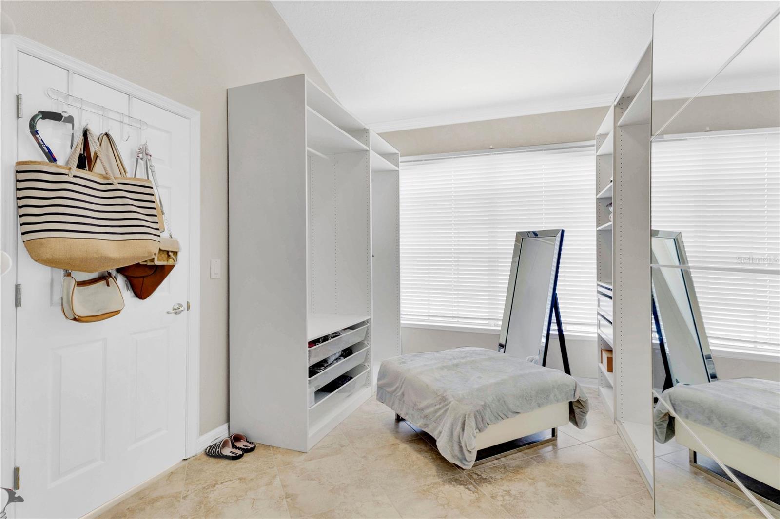 Image 16 of 36 For 2056 Autumn View Drive