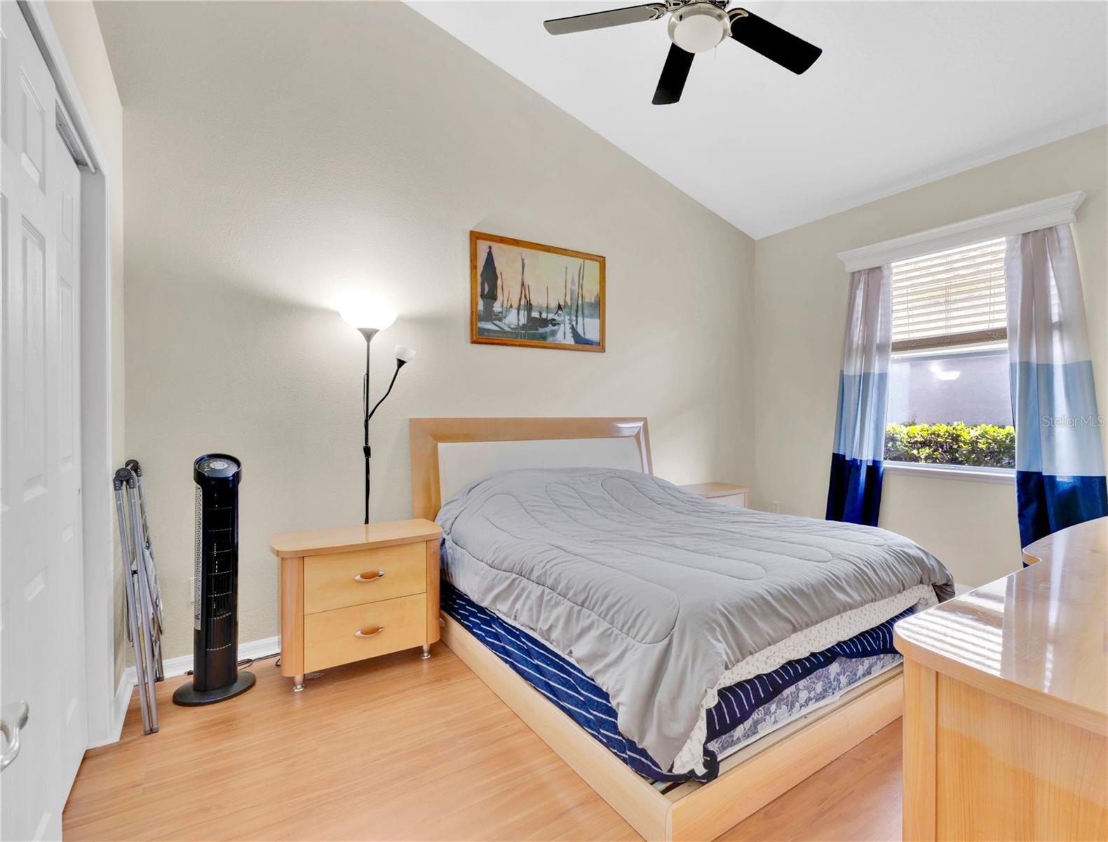 Image 17 of 36 For 2056 Autumn View Drive