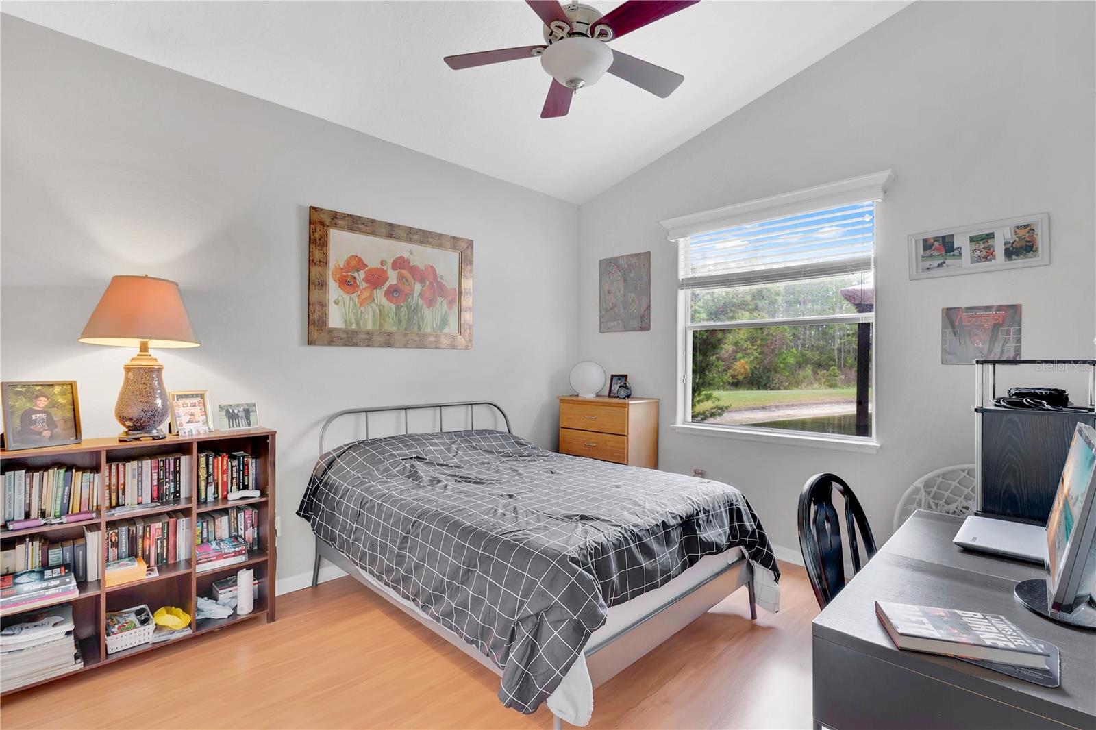 Image 19 of 36 For 2056 Autumn View Drive