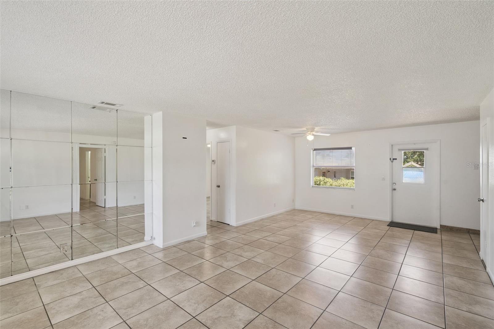 Image 3 of 16 For 4225 25th Avenue