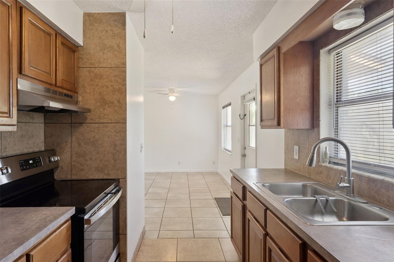 Image 5 of 16 For 4225 25th Avenue