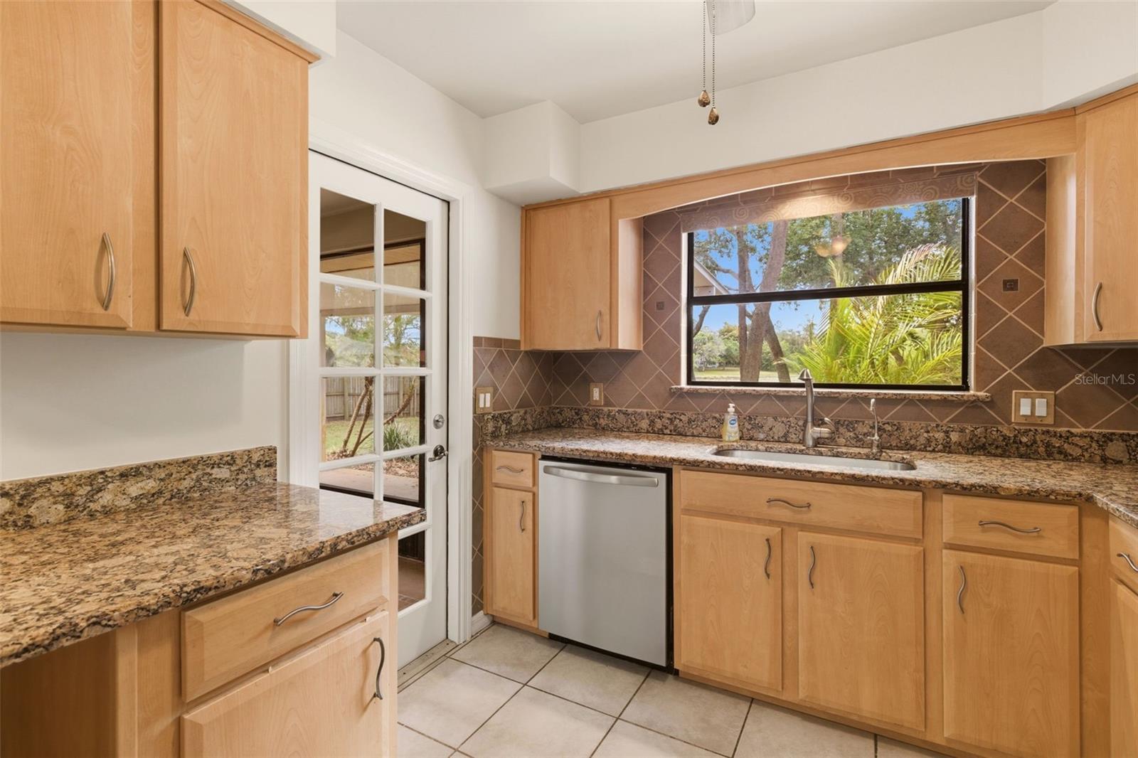 Image 18 of 33 For 205 Angeles Road