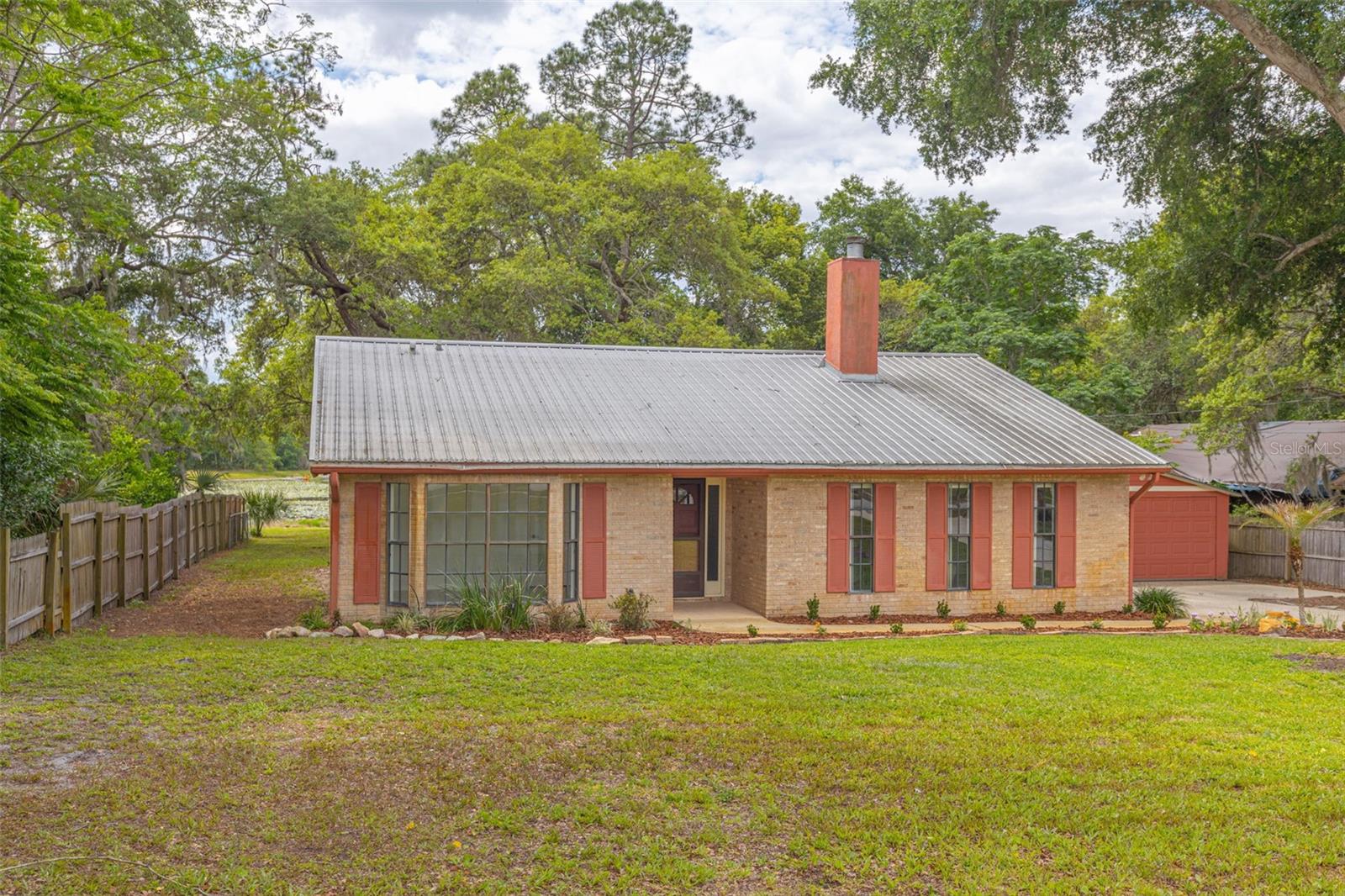 Image 2 of 33 For 205 Angeles Road