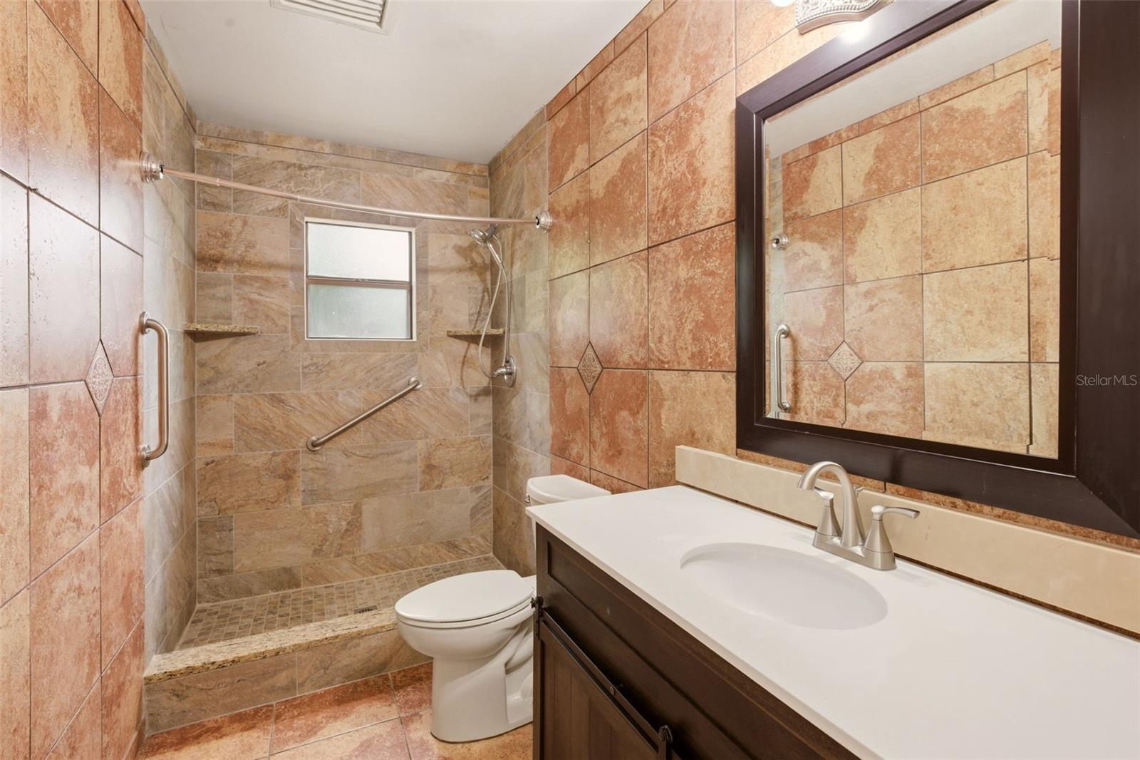 Image 20 of 33 For 205 Angeles Road