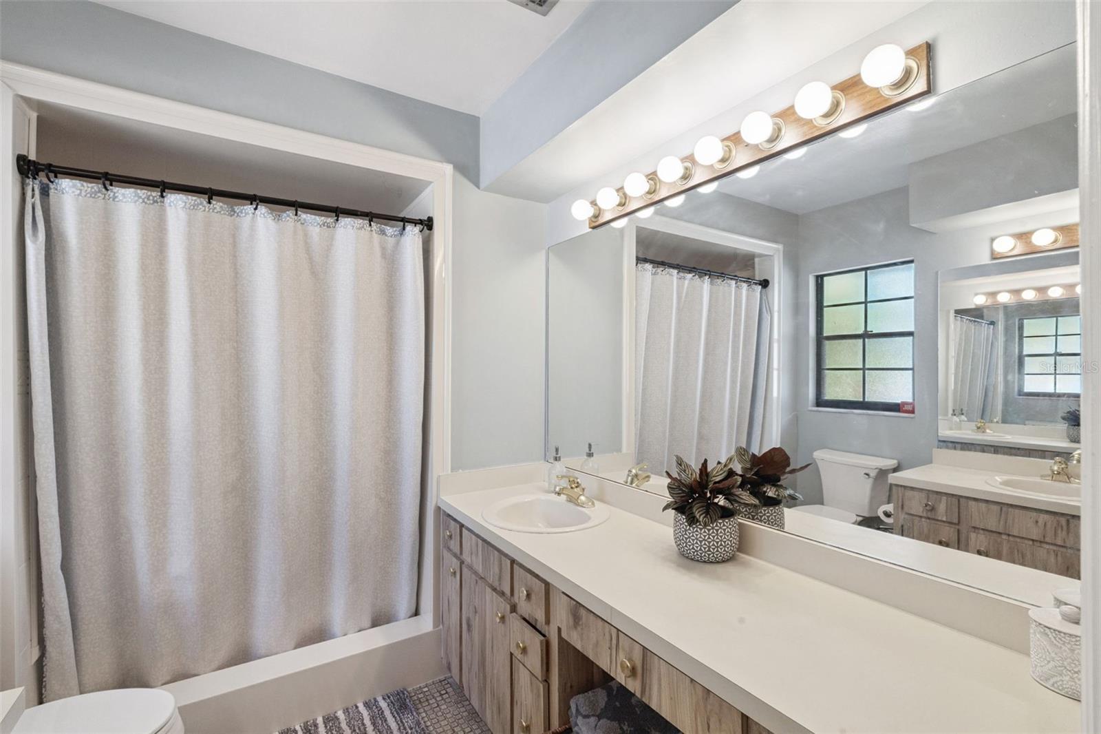 Image 15 of 37 For 432 Burnt Tree Lane