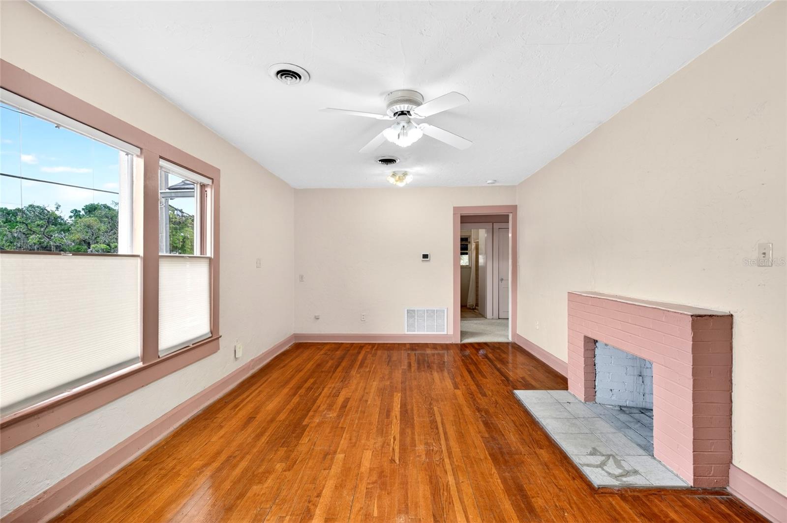 Image 18 of 35 For 1266 Silver Springs Boulevard