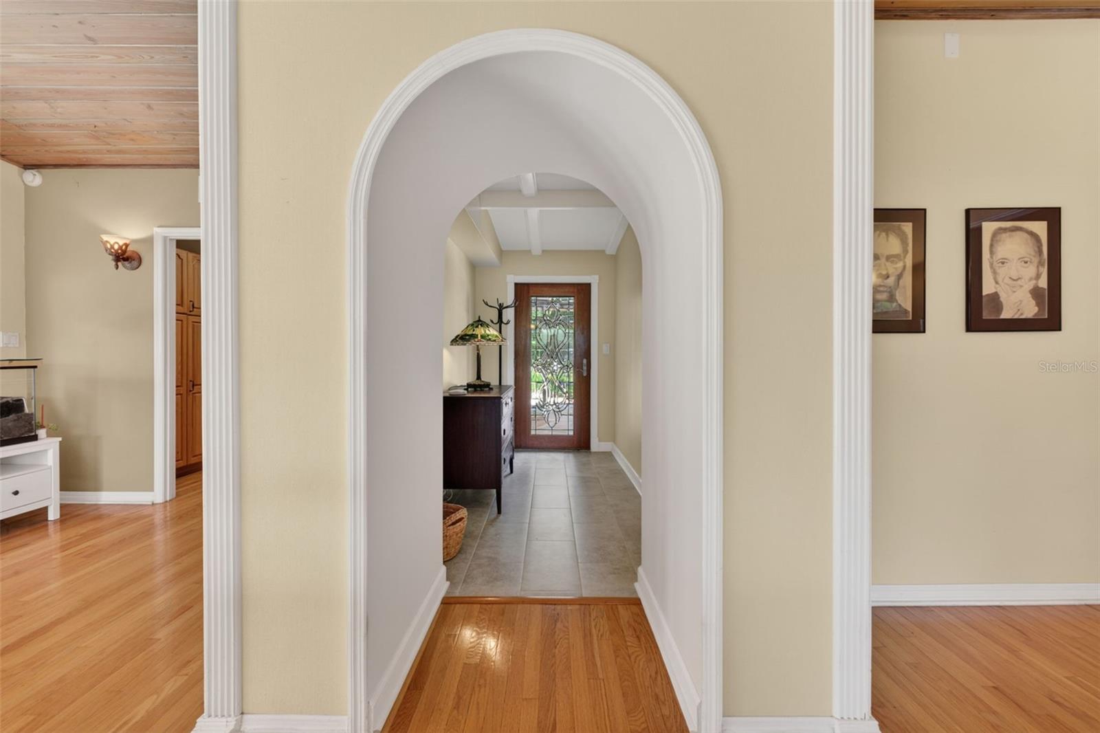 Image 10 of 85 For 457 Victor Avenue