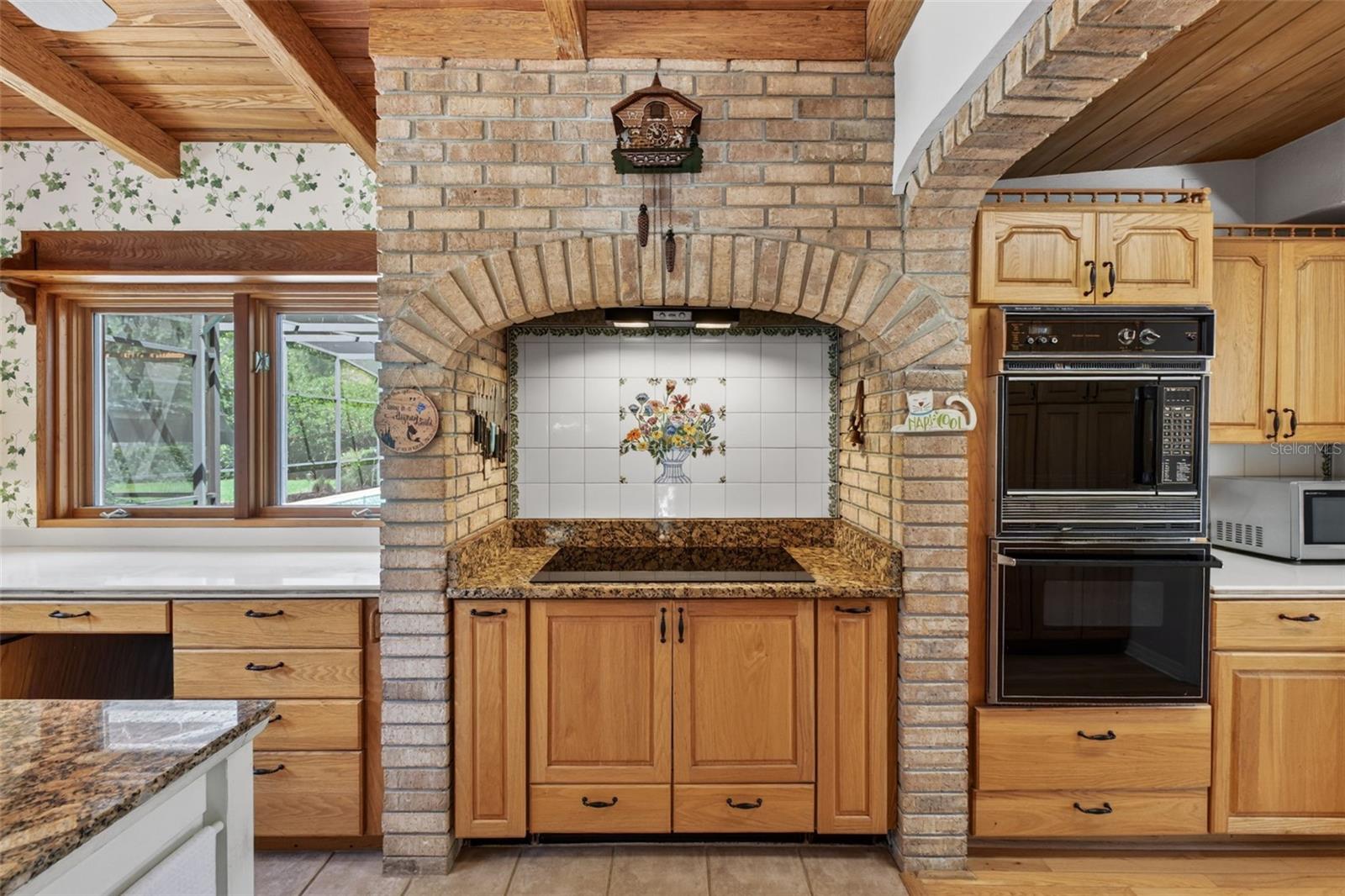 Image 20 of 85 For 457 Victor Avenue