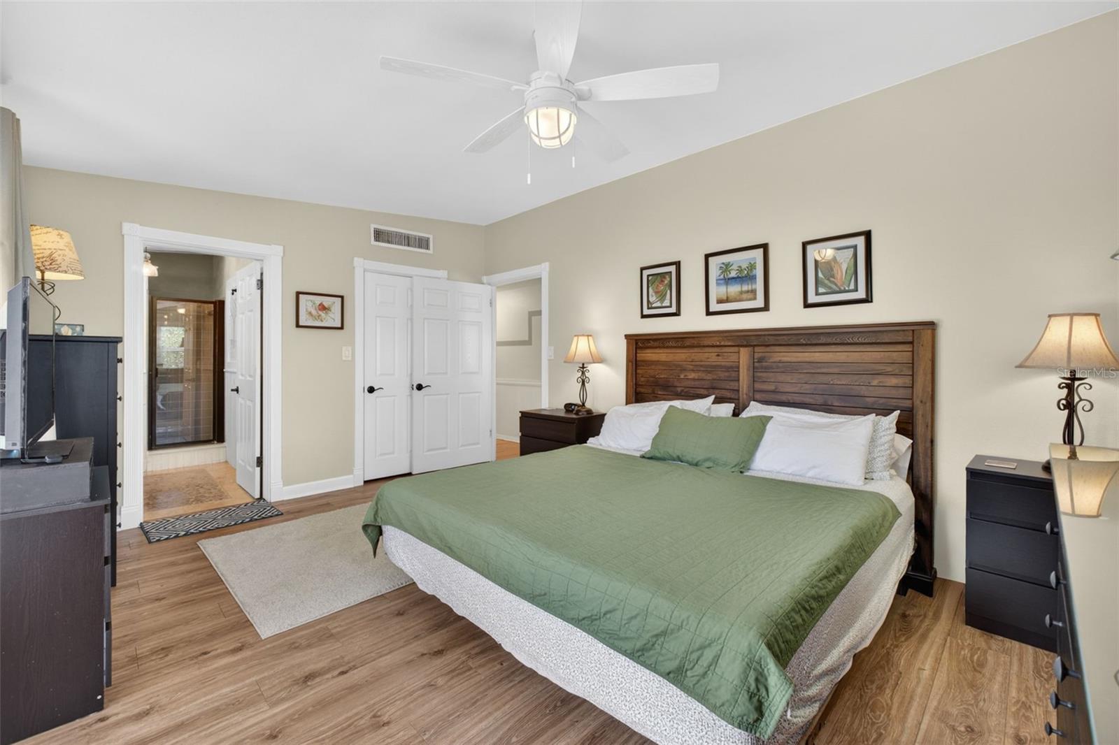 Image 36 of 85 For 457 Victor Avenue