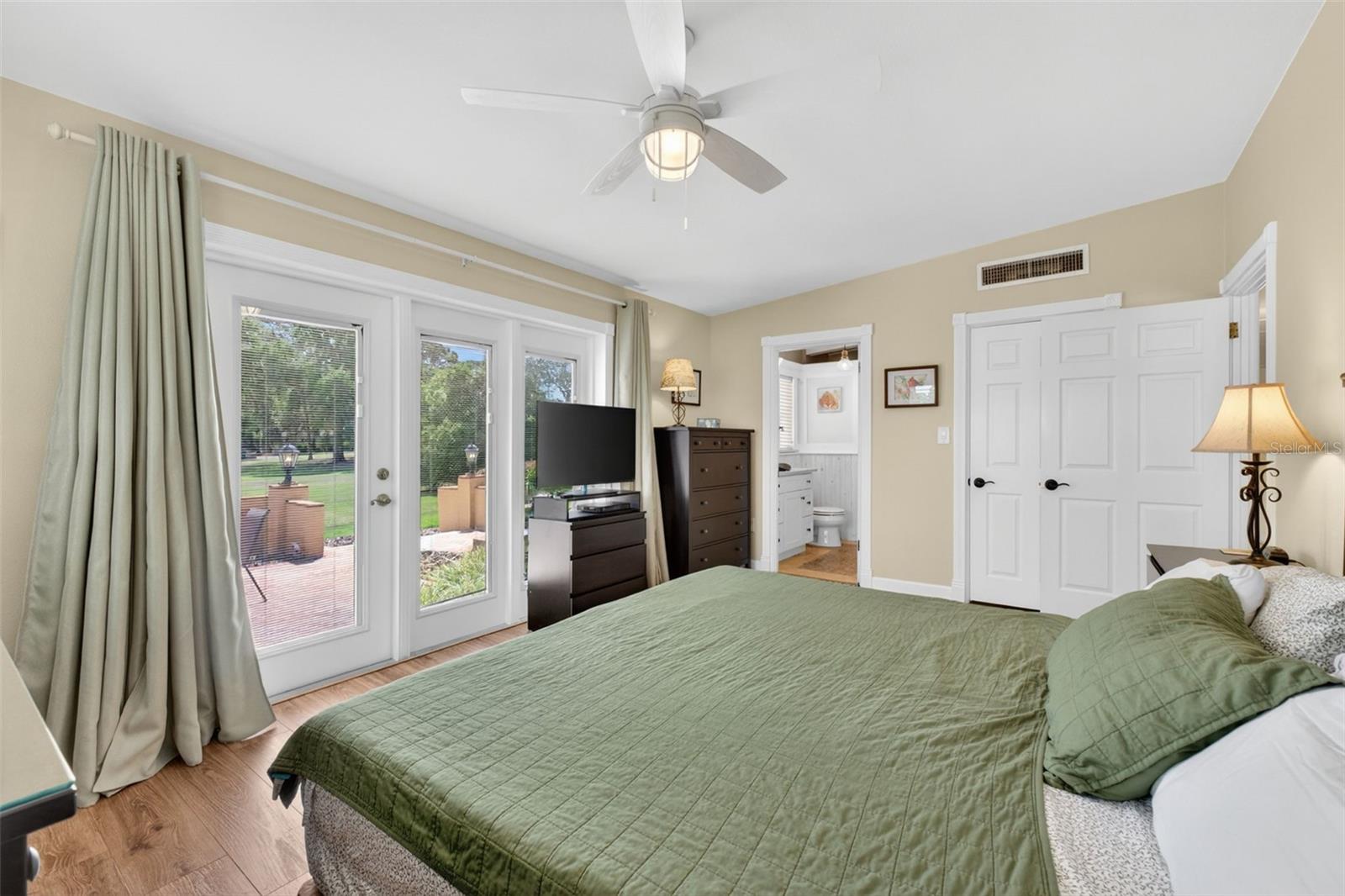 Image 37 of 85 For 457 Victor Avenue