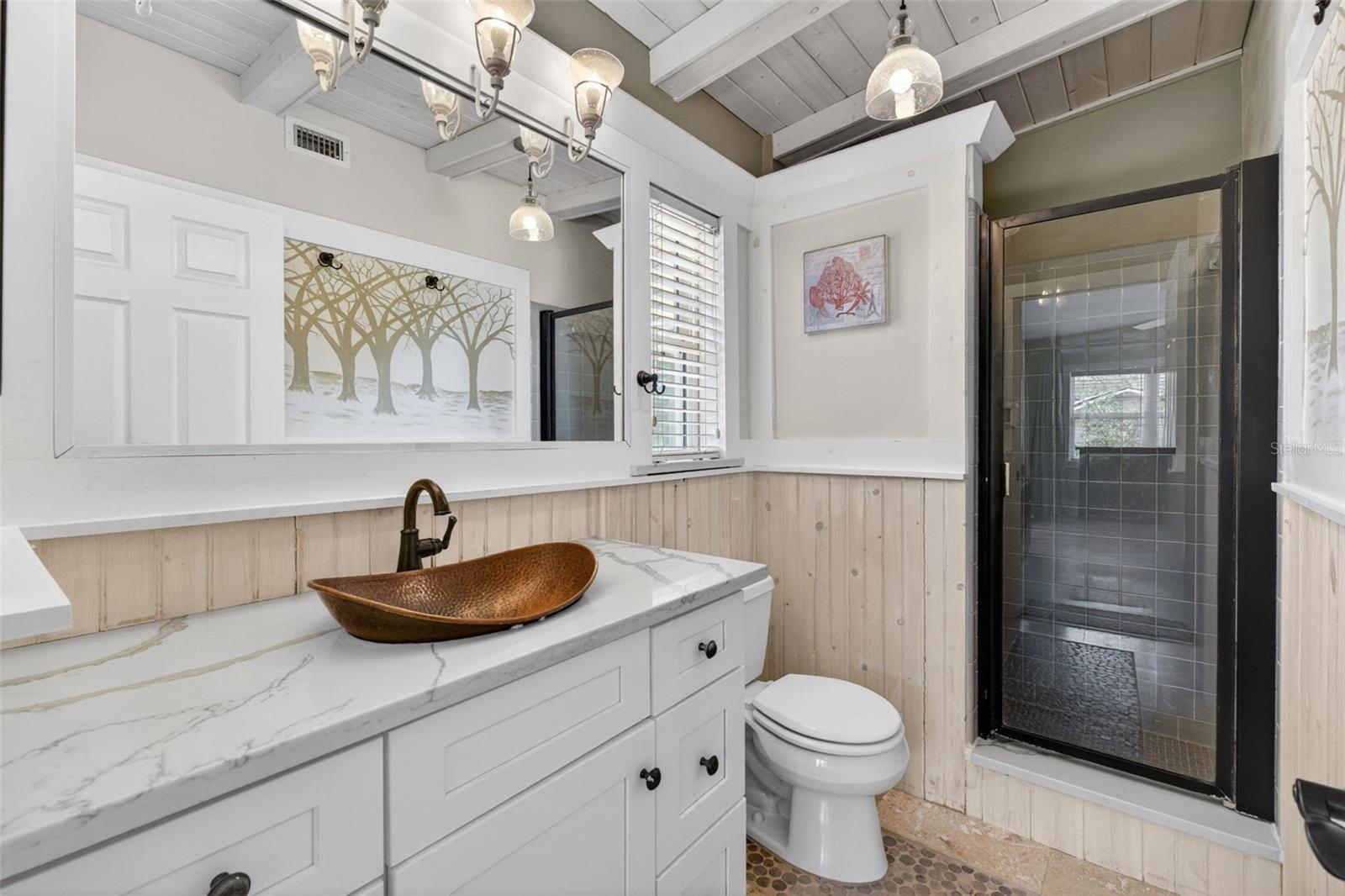 Image 39 of 85 For 457 Victor Avenue