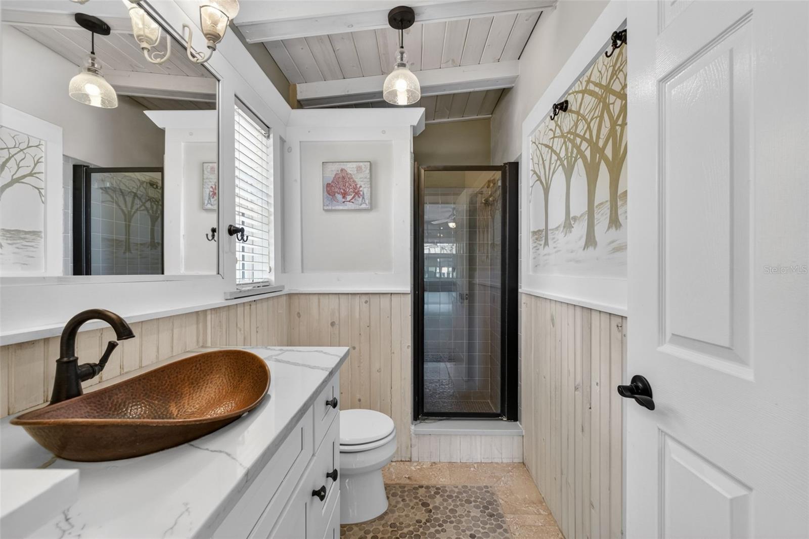 Image 40 of 85 For 457 Victor Avenue