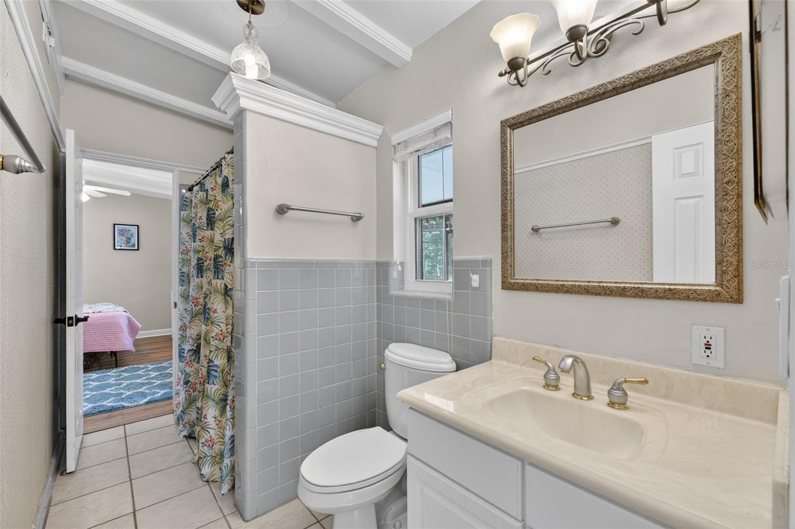 Image 43 of 85 For 457 Victor Avenue