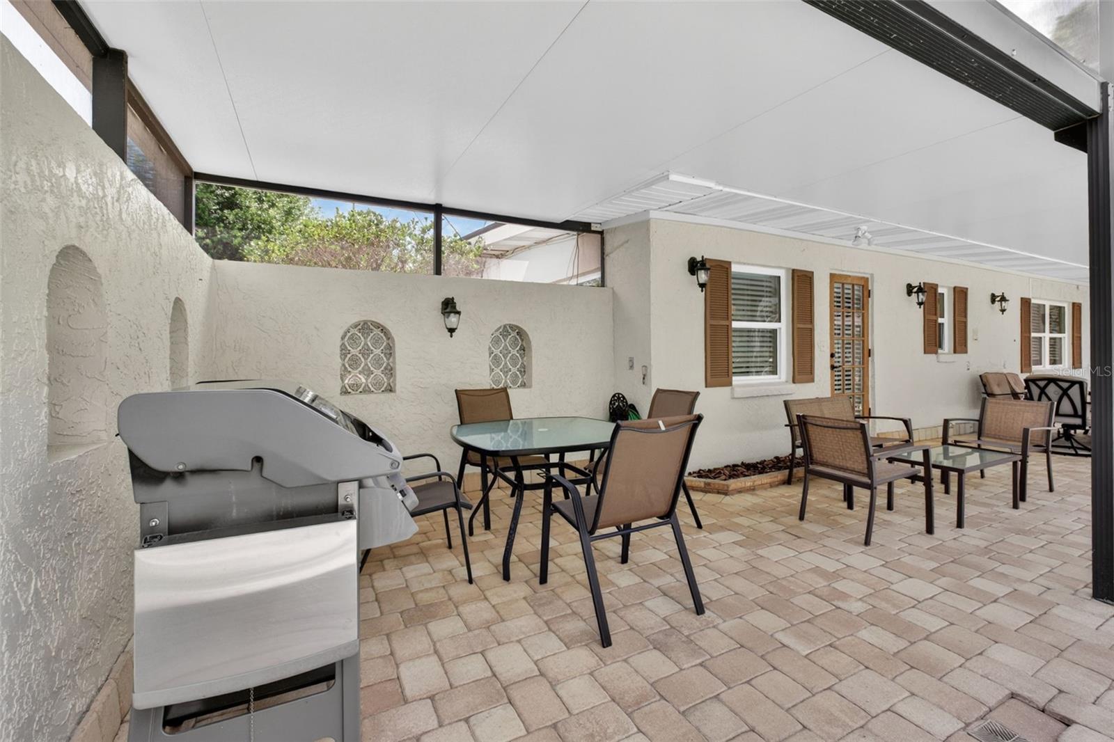 Image 51 of 85 For 457 Victor Avenue