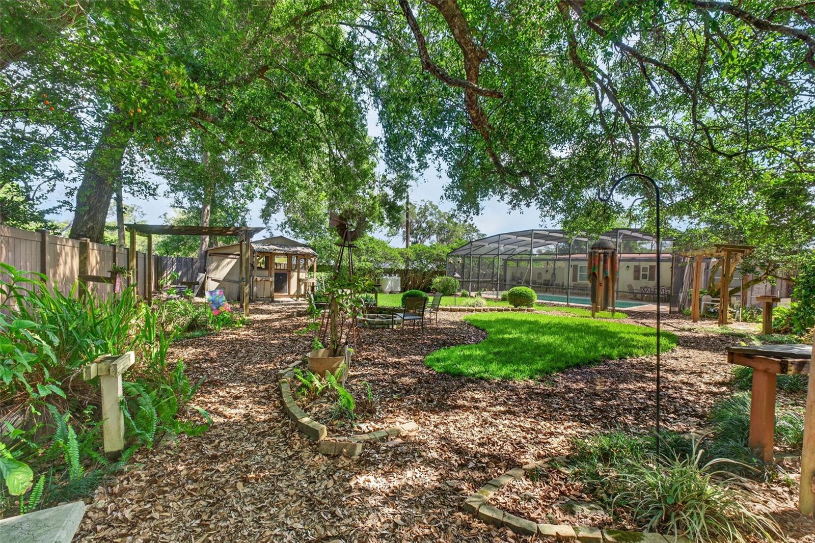 Image 6 of 85 For 457 Victor Avenue