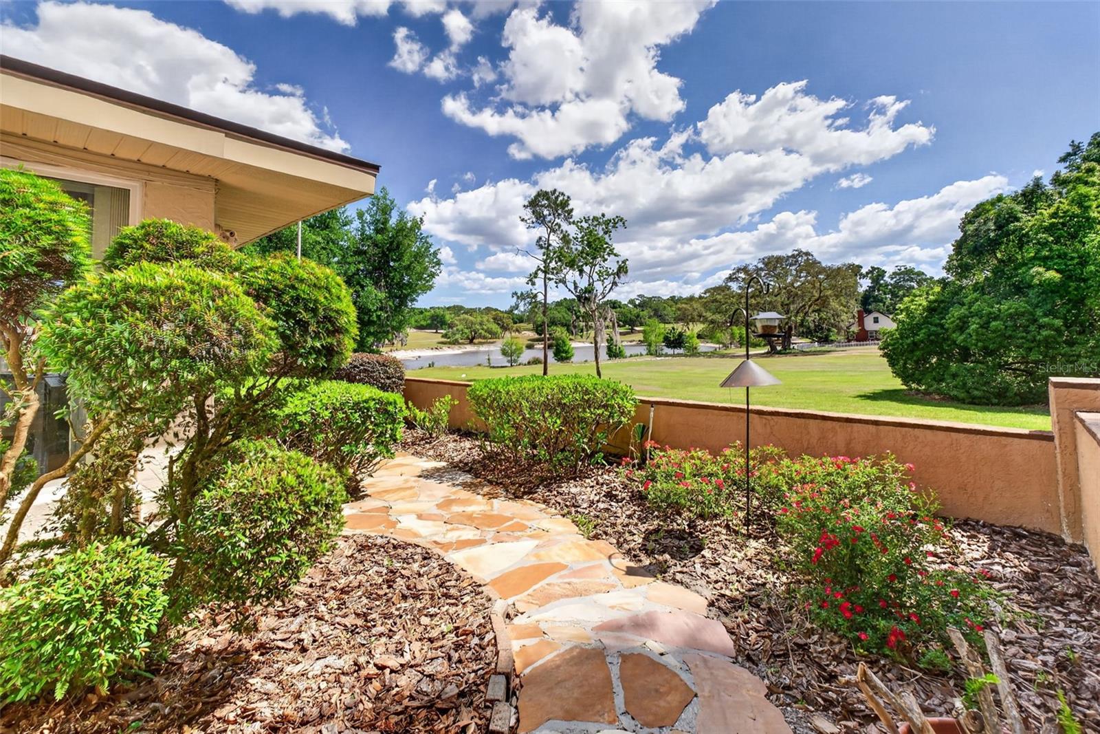 Image 60 of 85 For 457 Victor Avenue