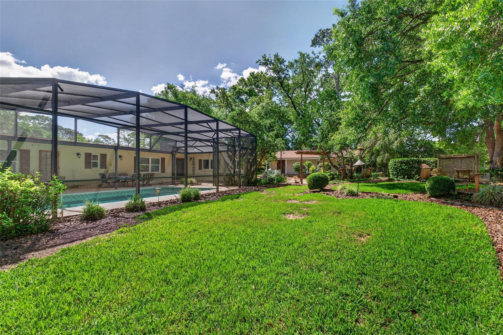 Image 72 of 85 For 457 Victor Avenue