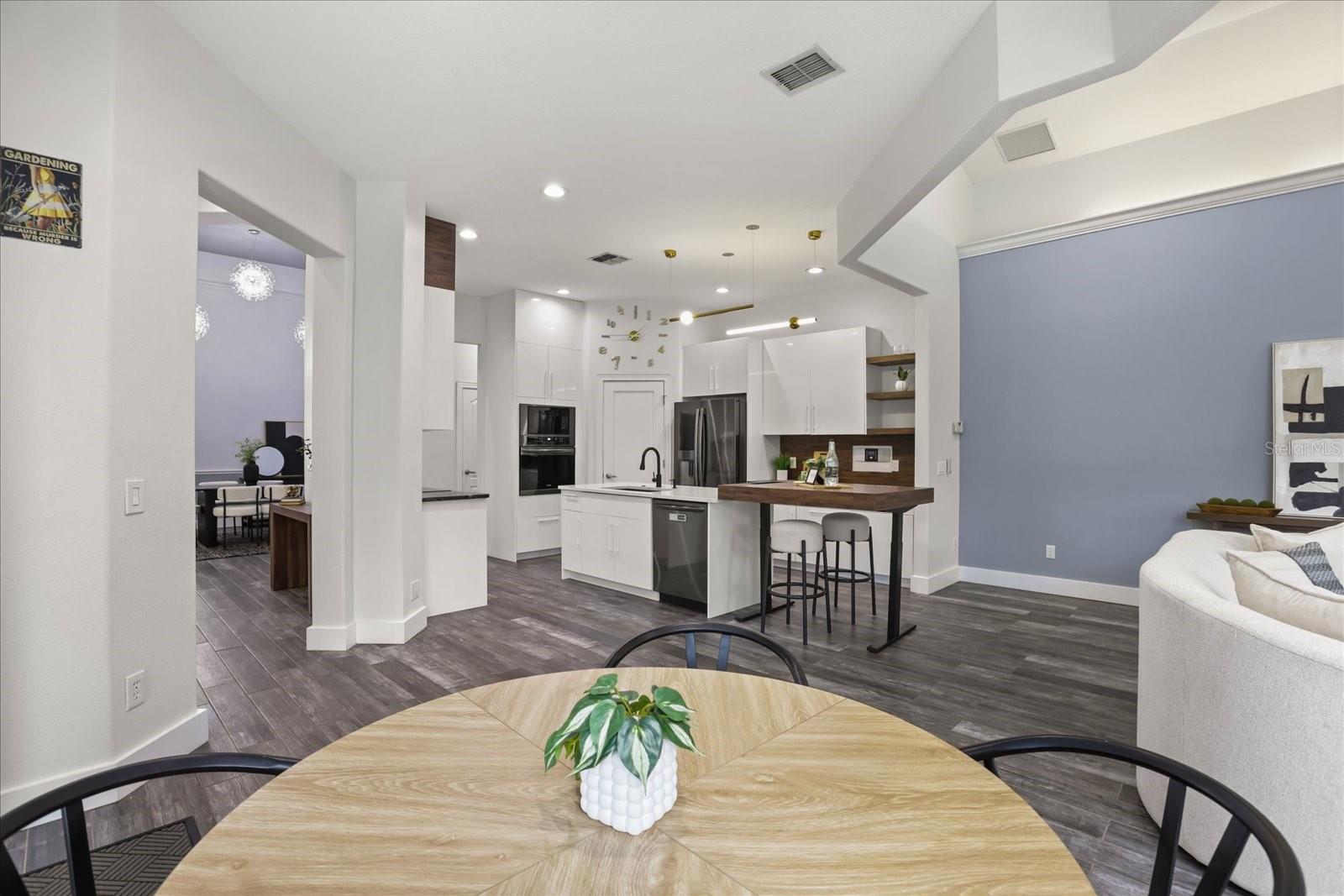 Image 23 of 60 For 987 Brightwater Circle