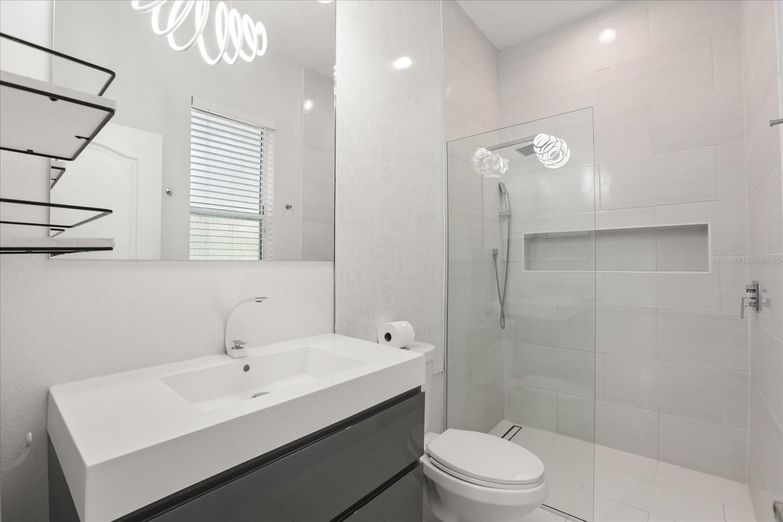 Image 27 of 60 For 987 Brightwater Circle