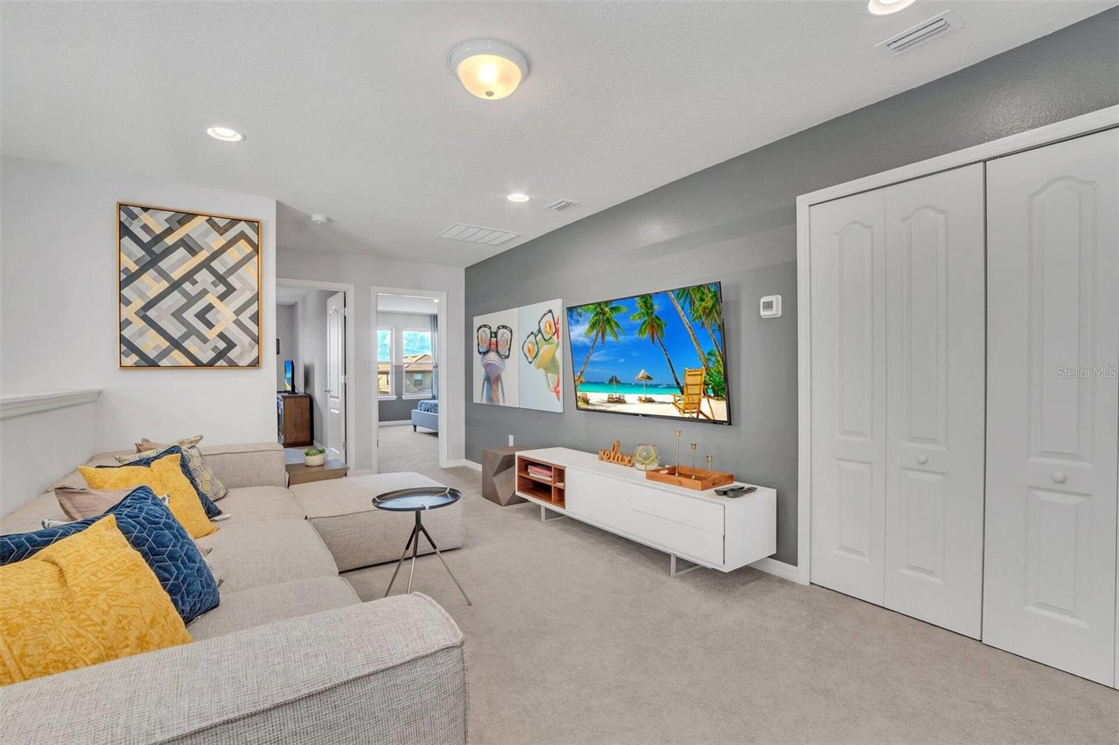 Image 19 of 64 For 8900 Sydney Avenue