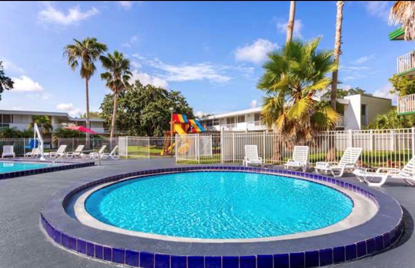 Image 10 of 11 For 2930 Polynesian Isles Boulevard 233