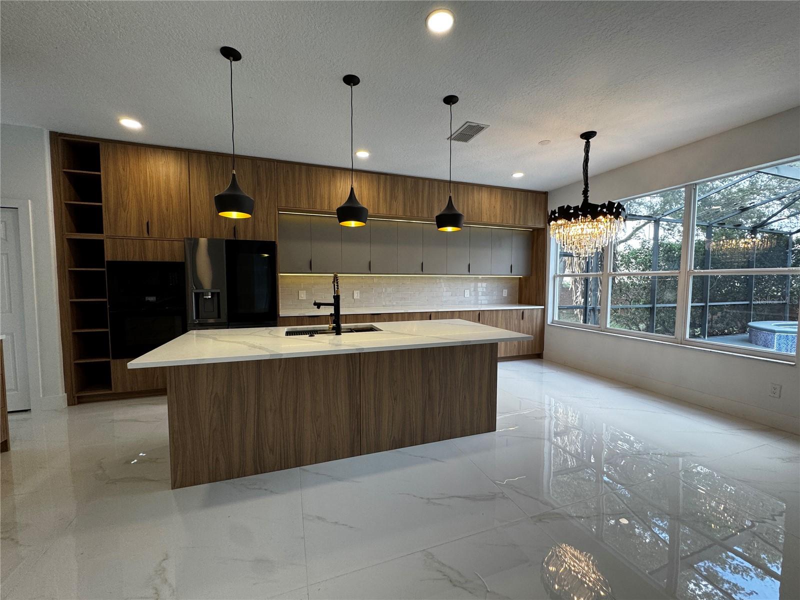 Image 5 of 24 For 219 Largovista Drive