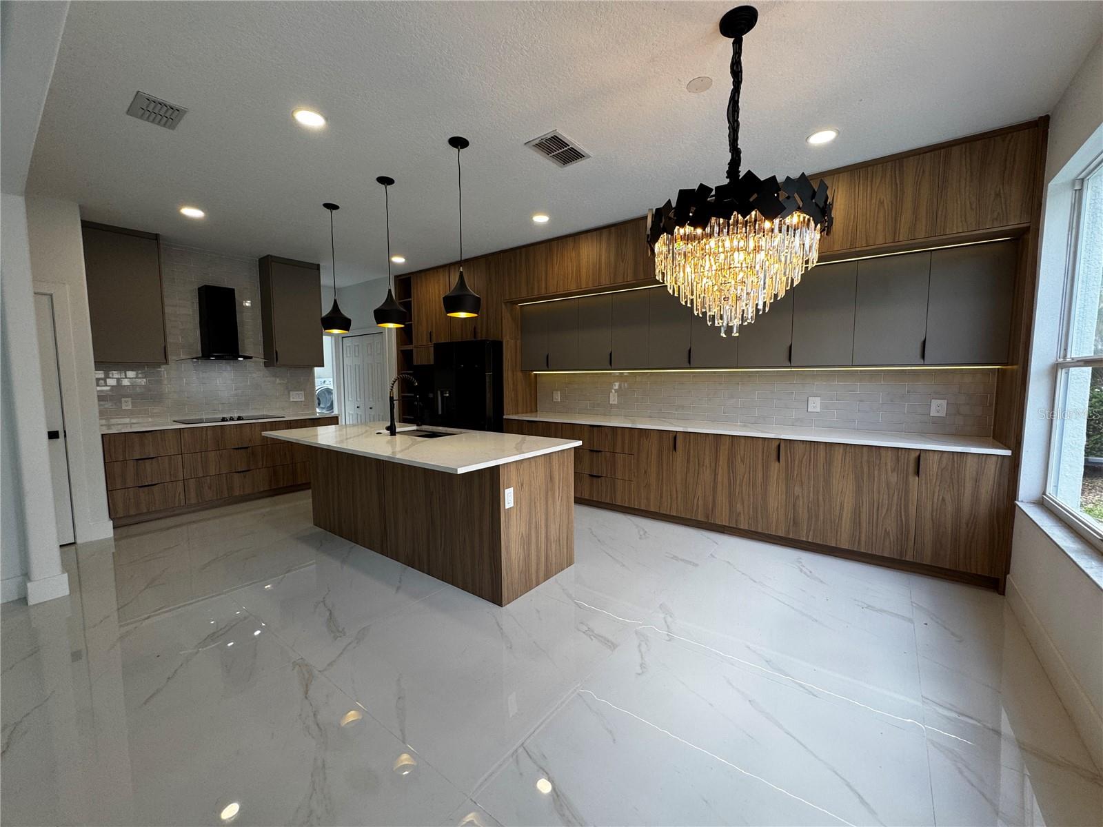 Image 6 of 24 For 219 Largovista Drive