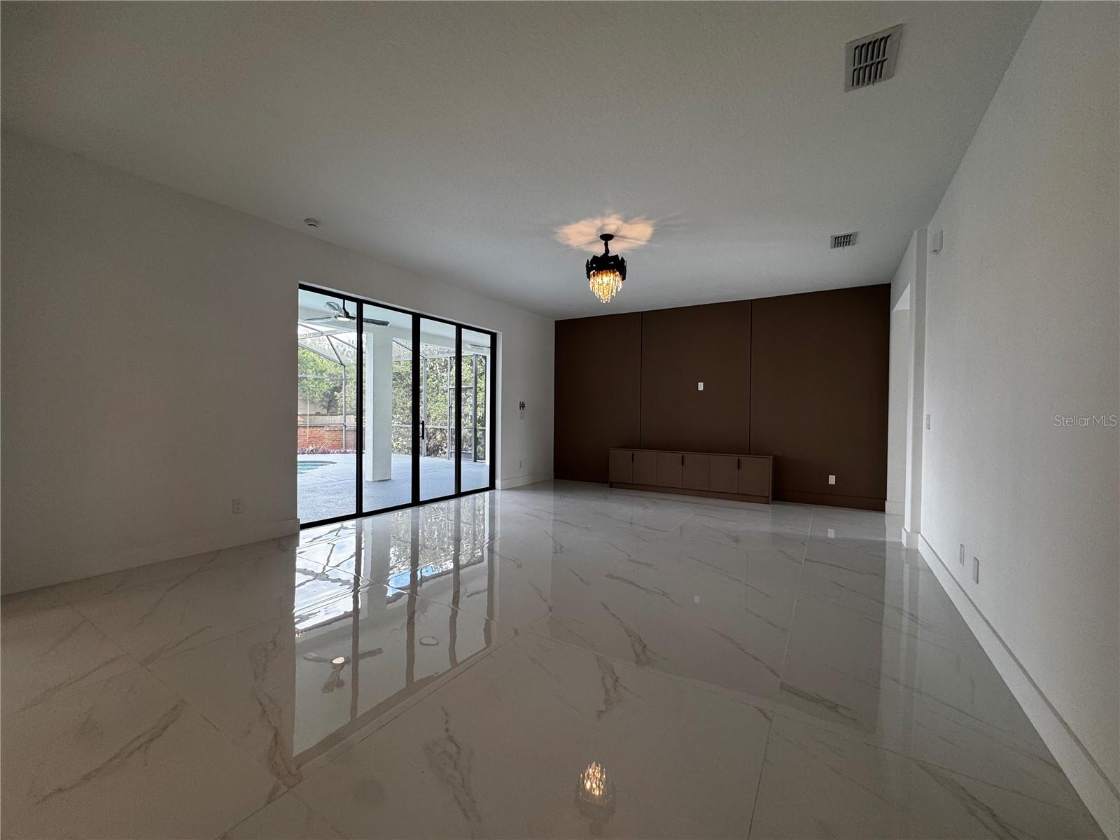 Image 7 of 24 For 219 Largovista Drive