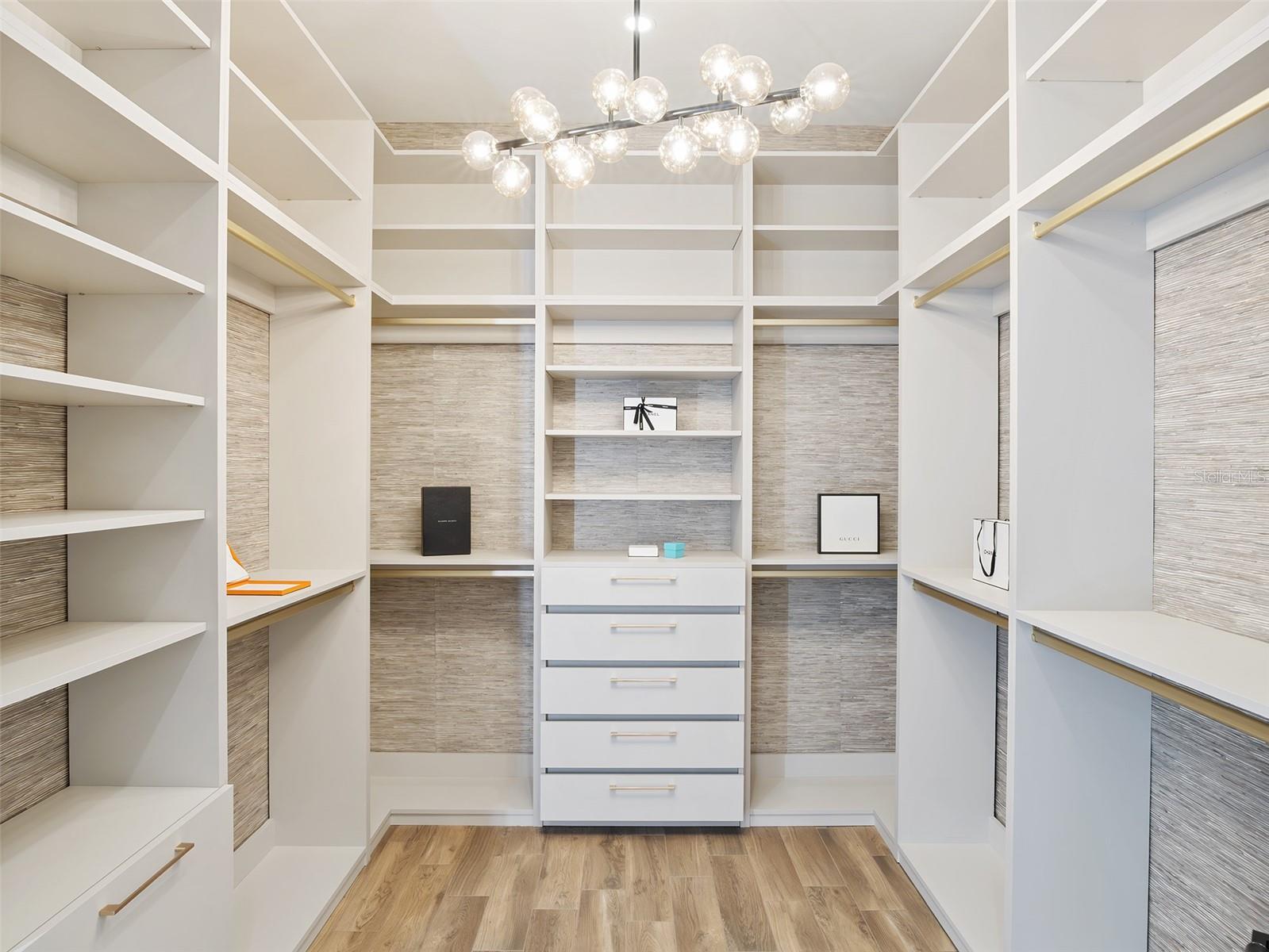 Image 18 of 51 For 5138 Fairway Oaks Dr