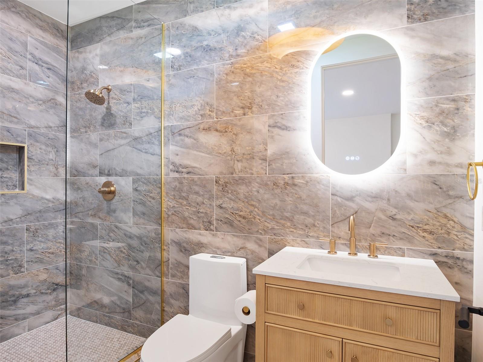 Image 26 of 51 For 5138 Fairway Oaks Dr