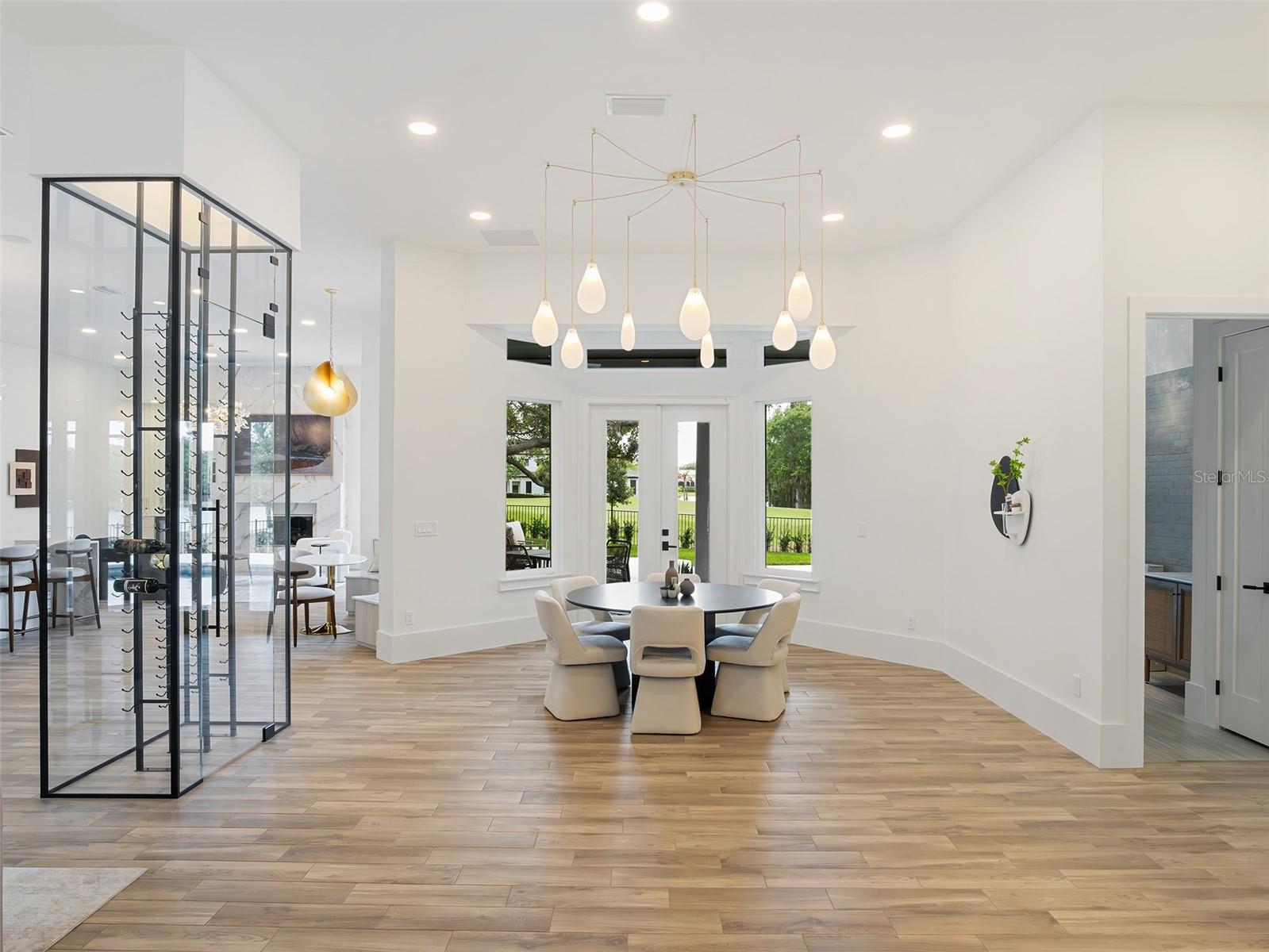 Image 4 of 51 For 5138 Fairway Oaks Dr