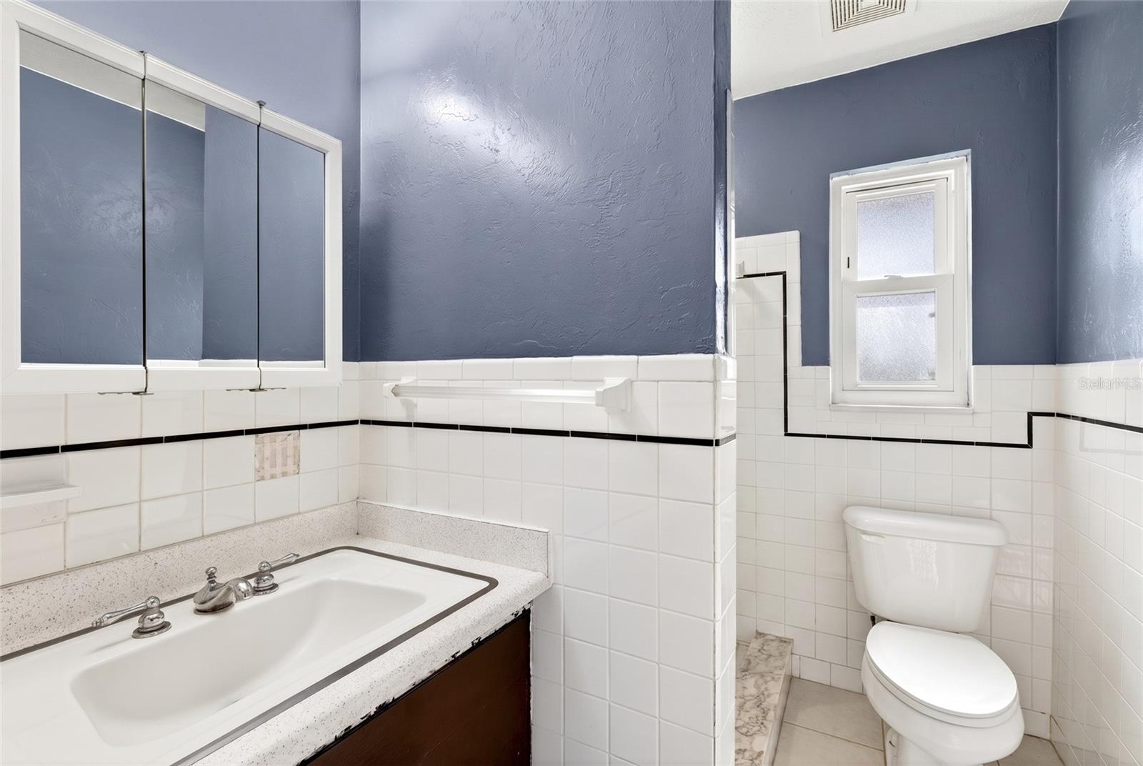 Image 11 of 16 For 2622 35th Avenue