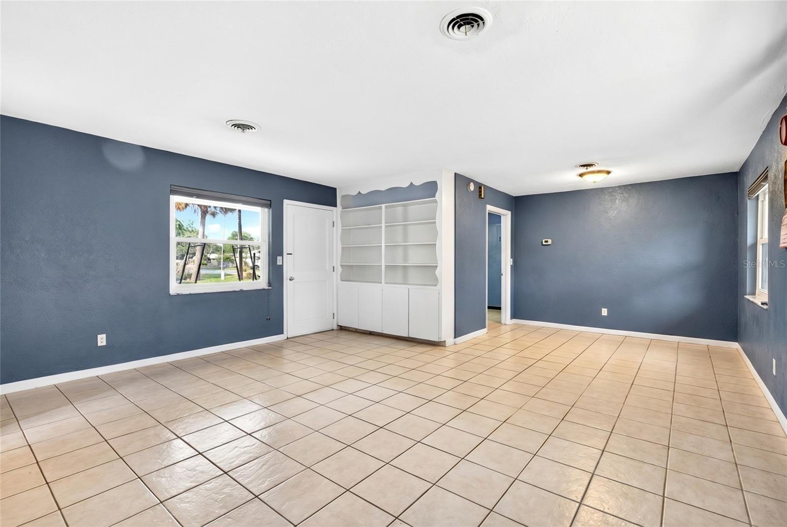 Image 2 of 16 For 2622 35th Avenue