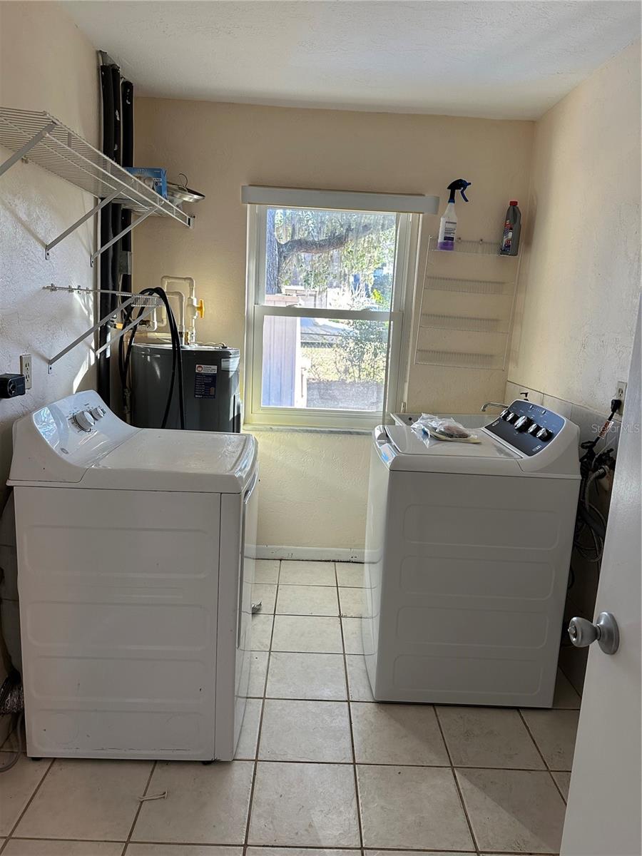 Image 4 of 16 For 2622 35th Avenue