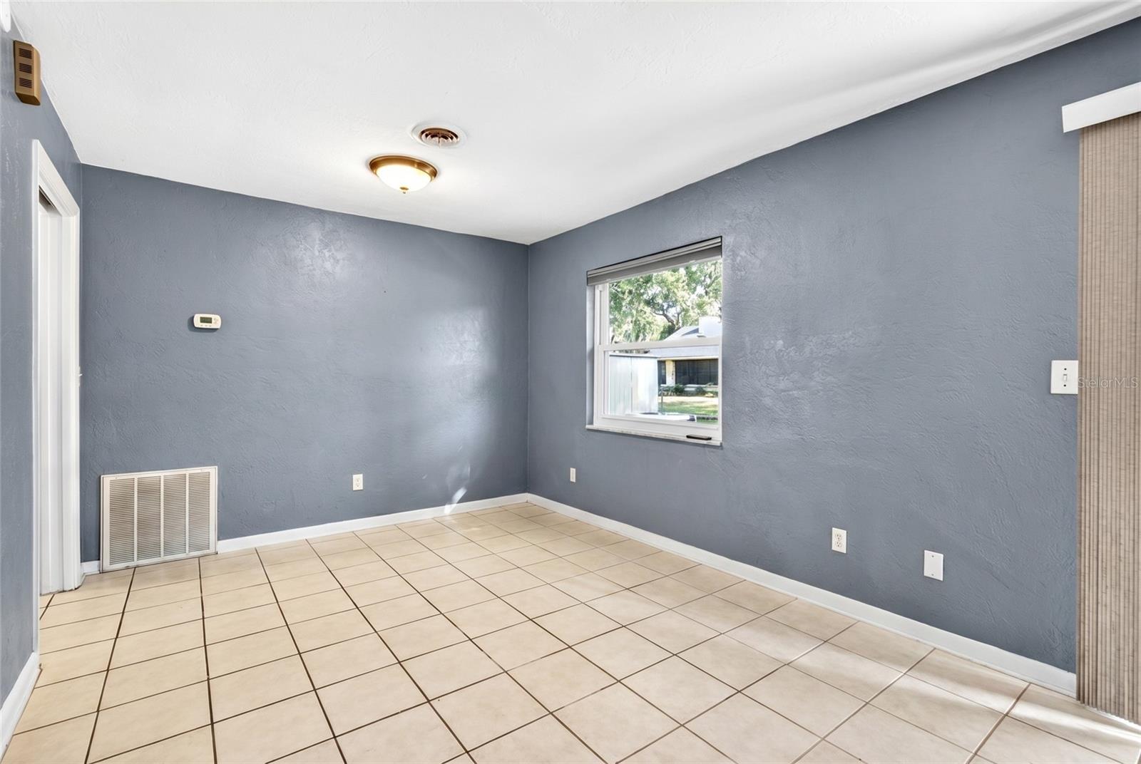 Image 5 of 16 For 2622 35th Avenue