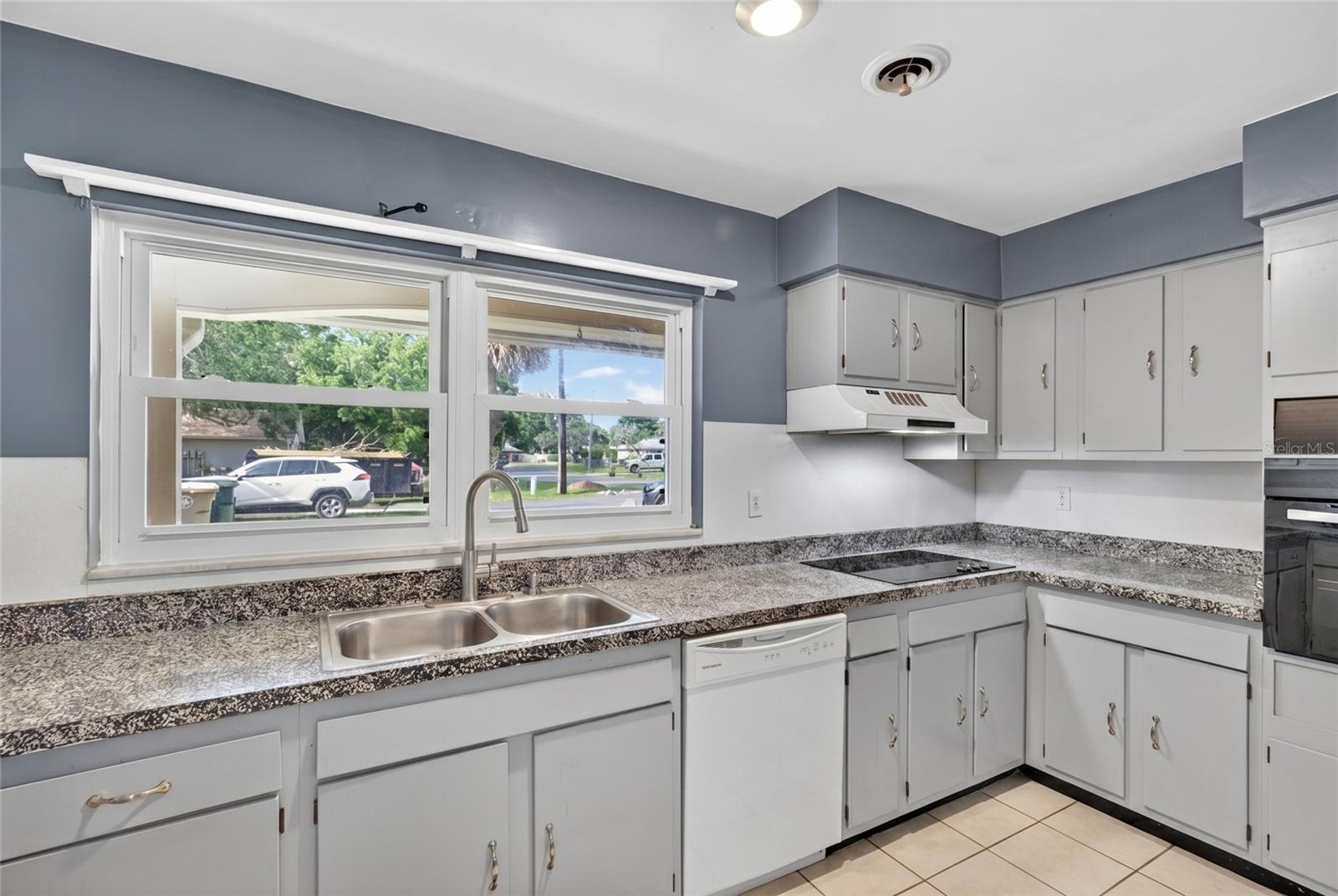 Image 6 of 16 For 2622 35th Avenue