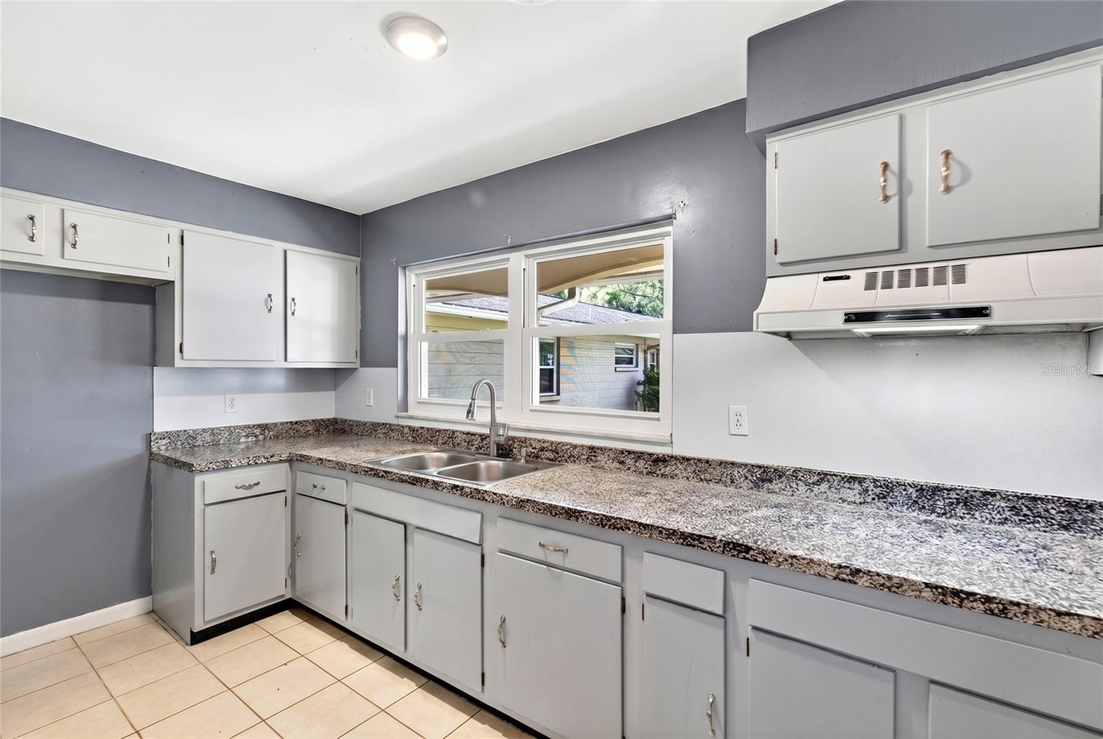 Image 7 of 16 For 2622 35th Avenue