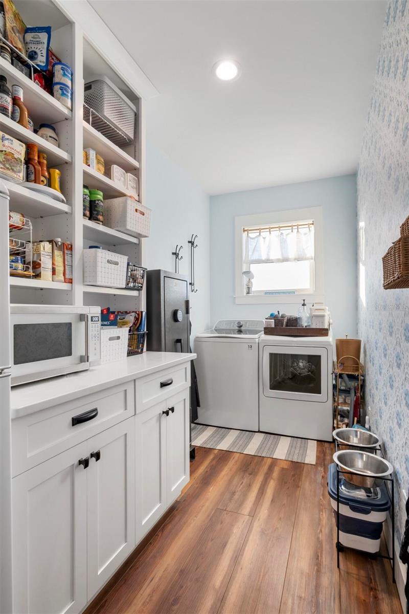 Image 11 of 36 For 331 Land Street