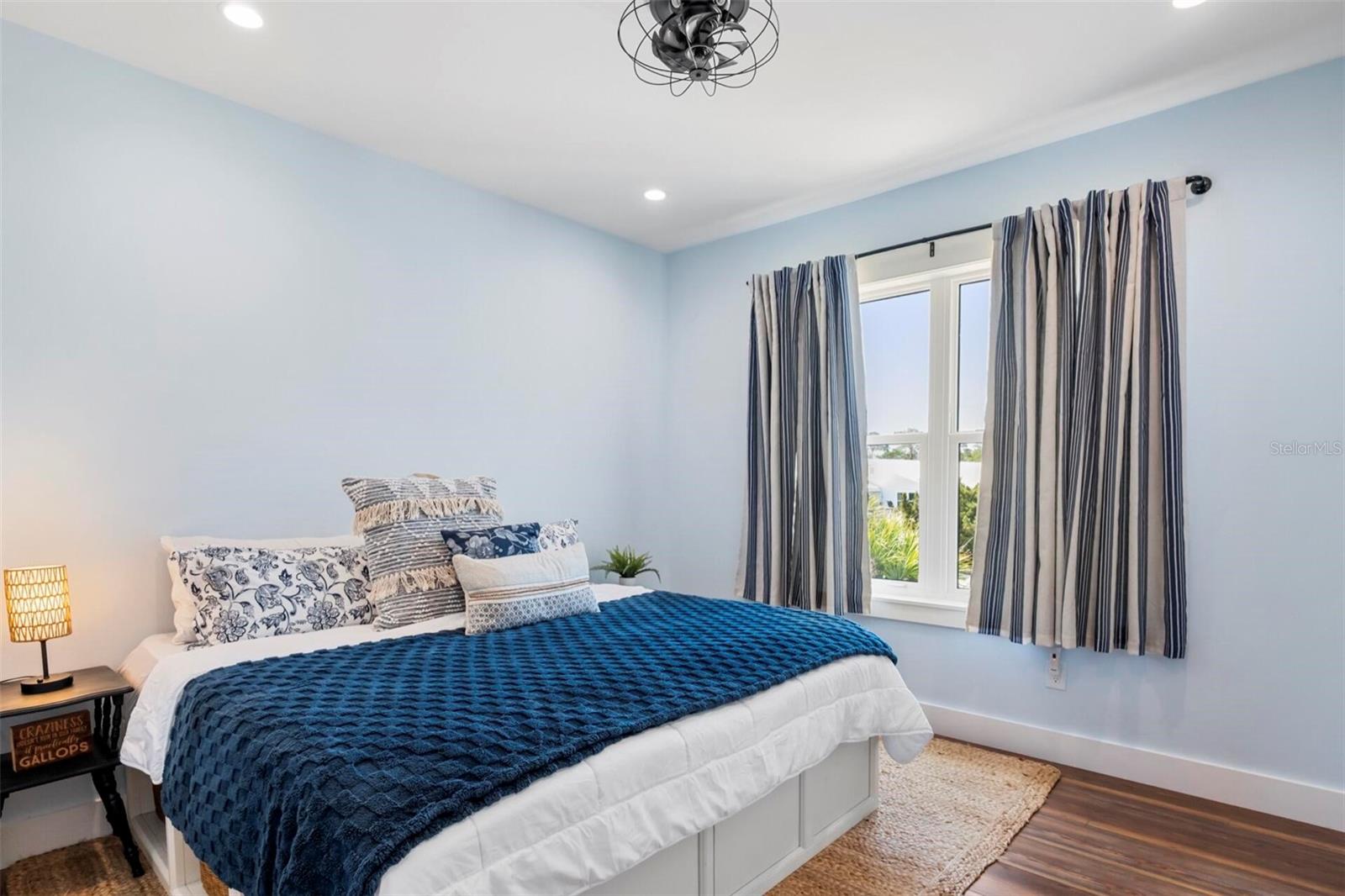 Image 28 of 36 For 331 Land Street