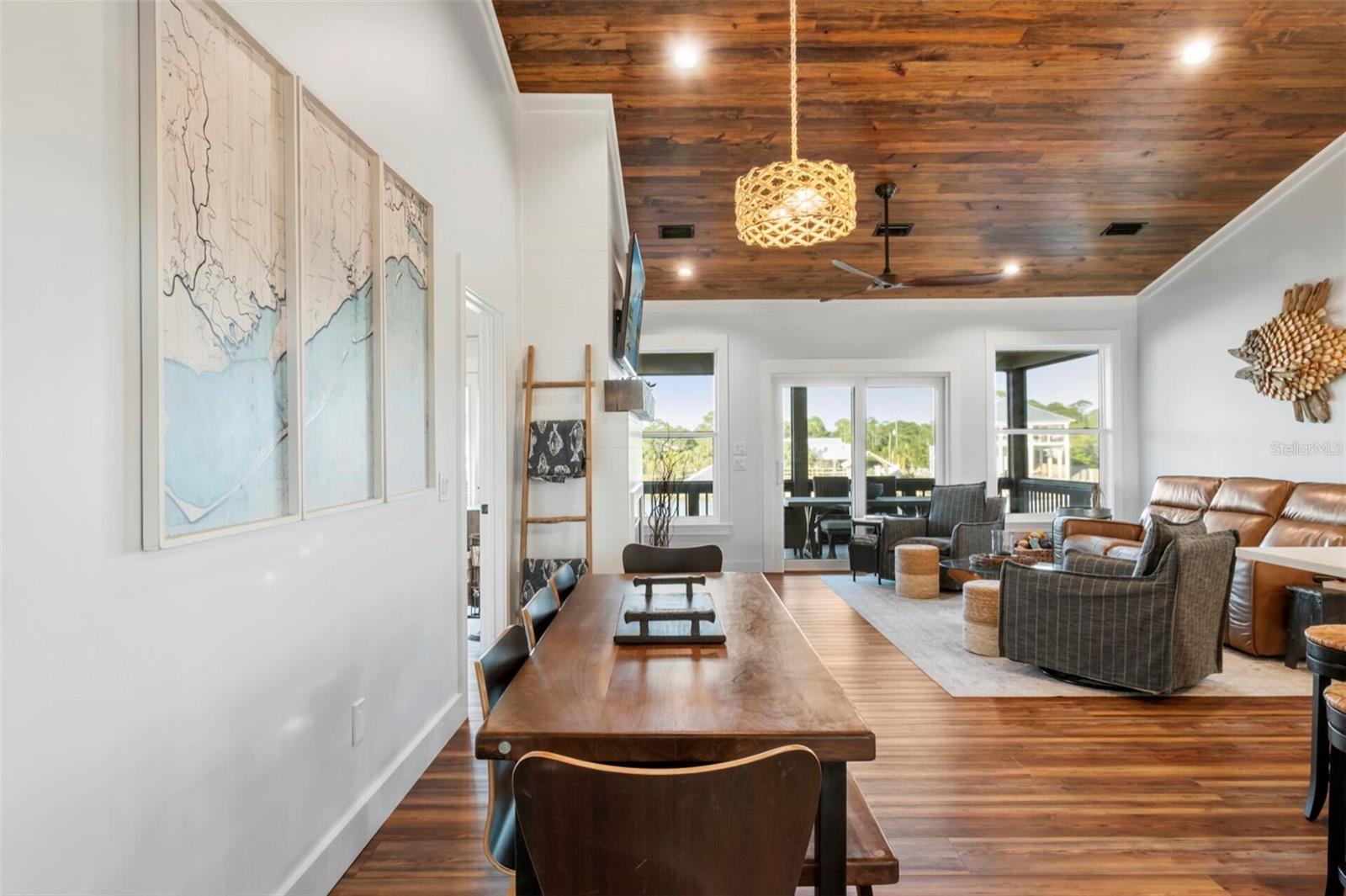 Image 7 of 36 For 331 Land Street