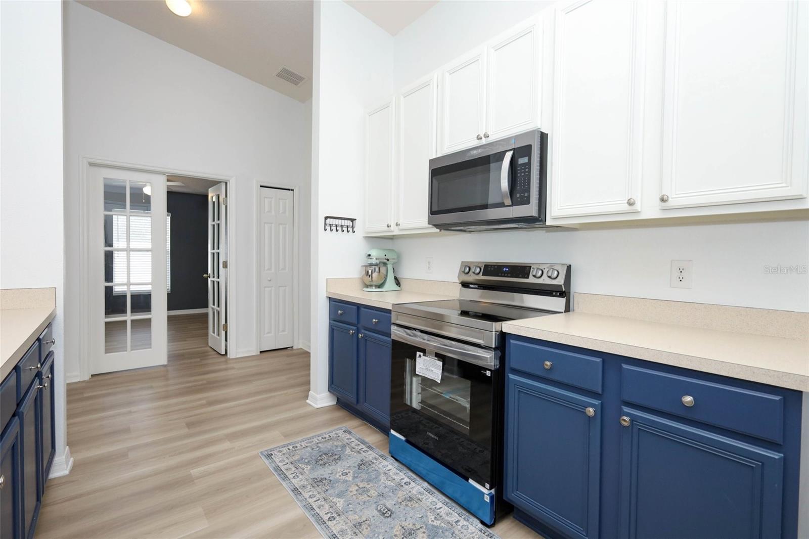 Image 16 of 58 For 1032 Burland Circle