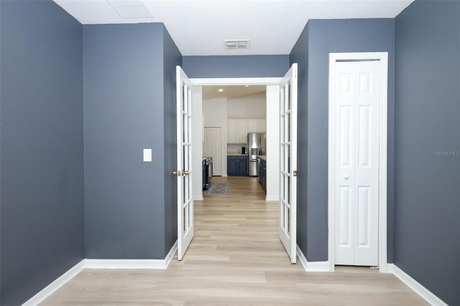 Image 21 of 58 For 1032 Burland Circle