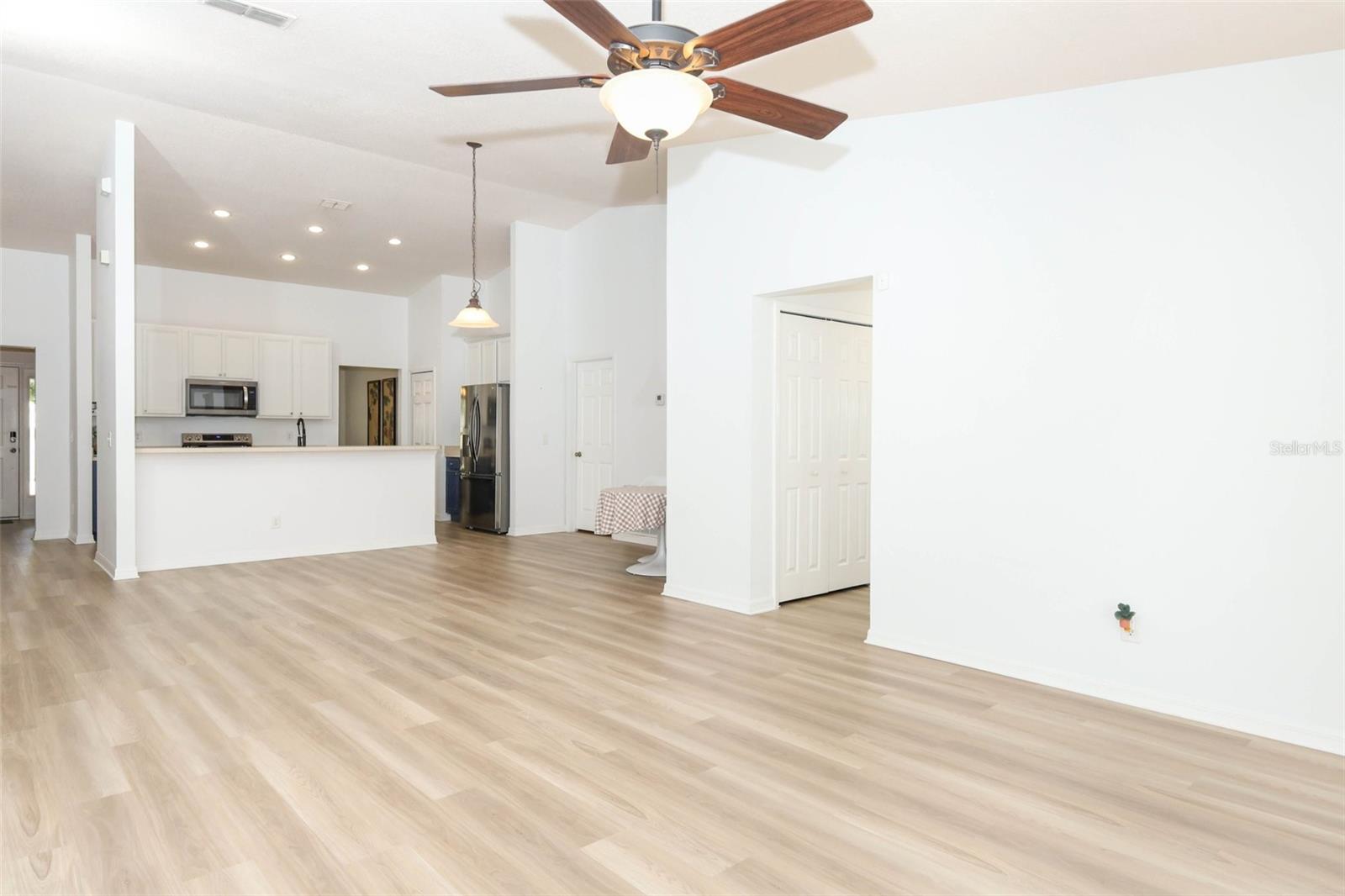 Image 23 of 58 For 1032 Burland Circle